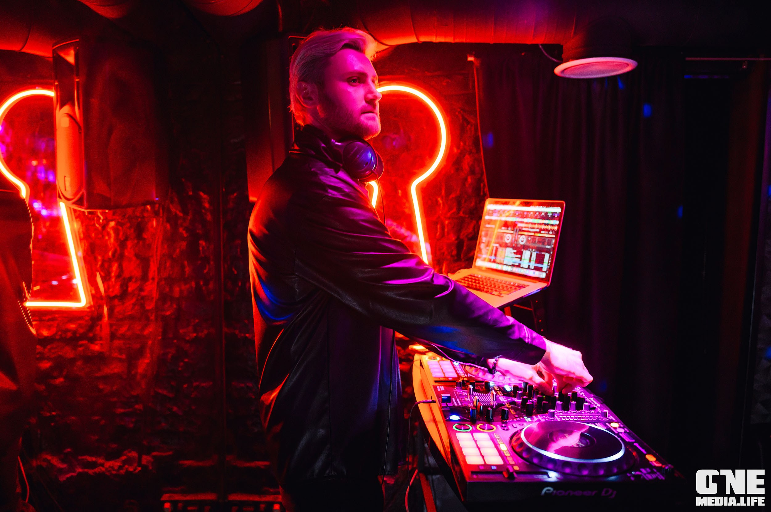 День Рождения SECRET.BARa. One Media Life: фоторепортажи, фотоотчеты с мероприятий и заведений