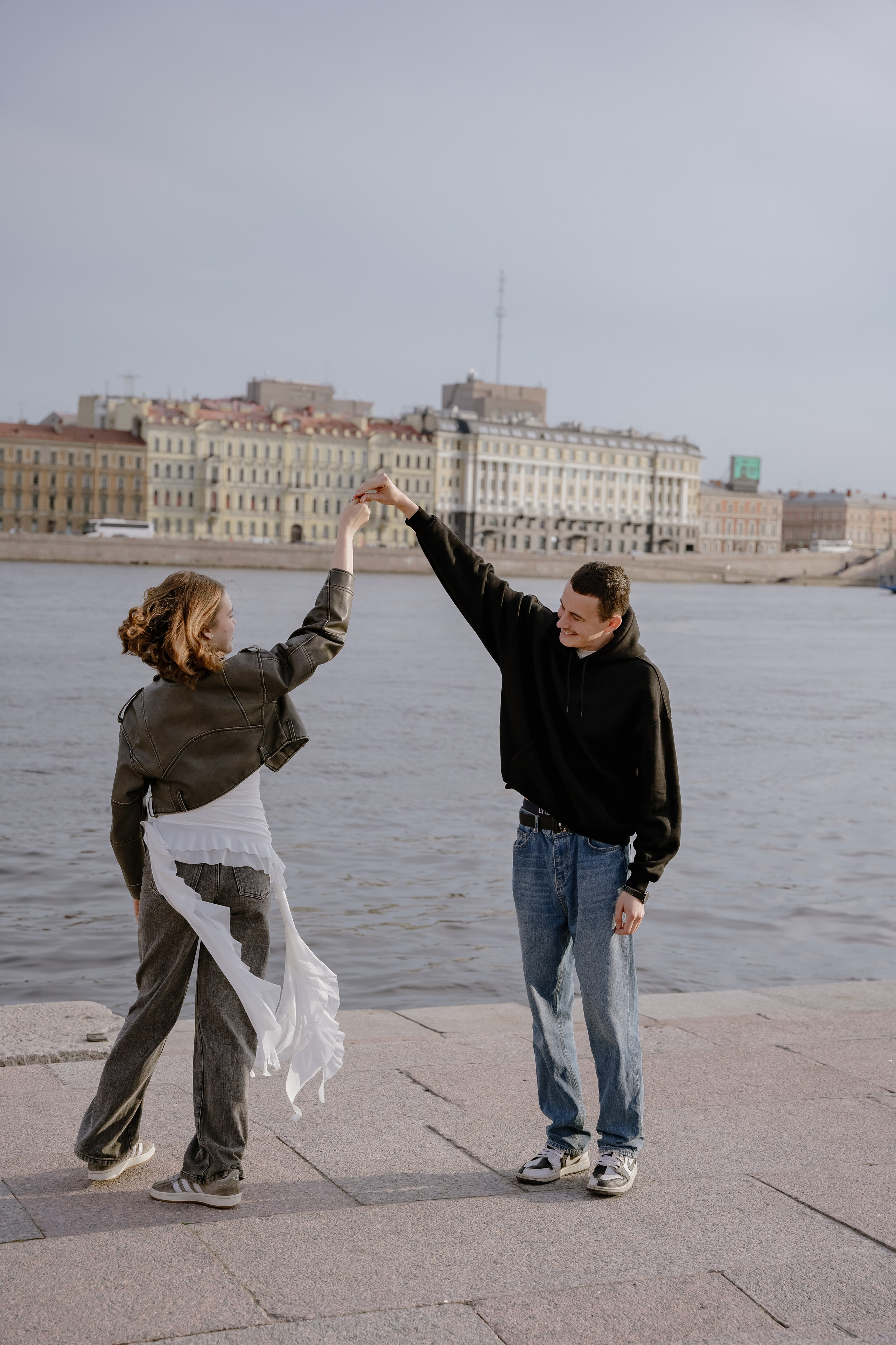 Прогулка у Невы