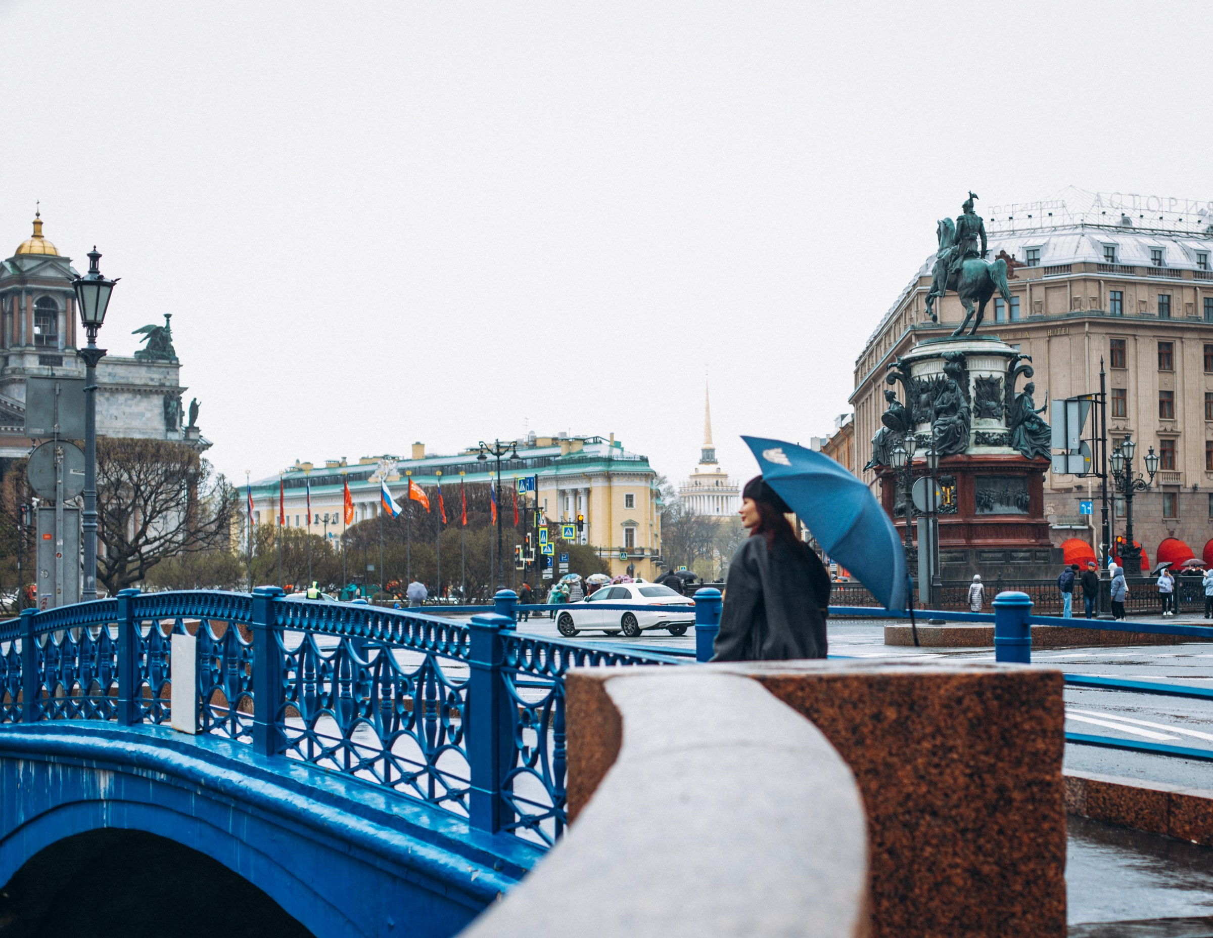 Людмила в мае. Фотопрогулка в Петербурге. Индивидуальный и семейный фотограф в Санкт-Петербурге