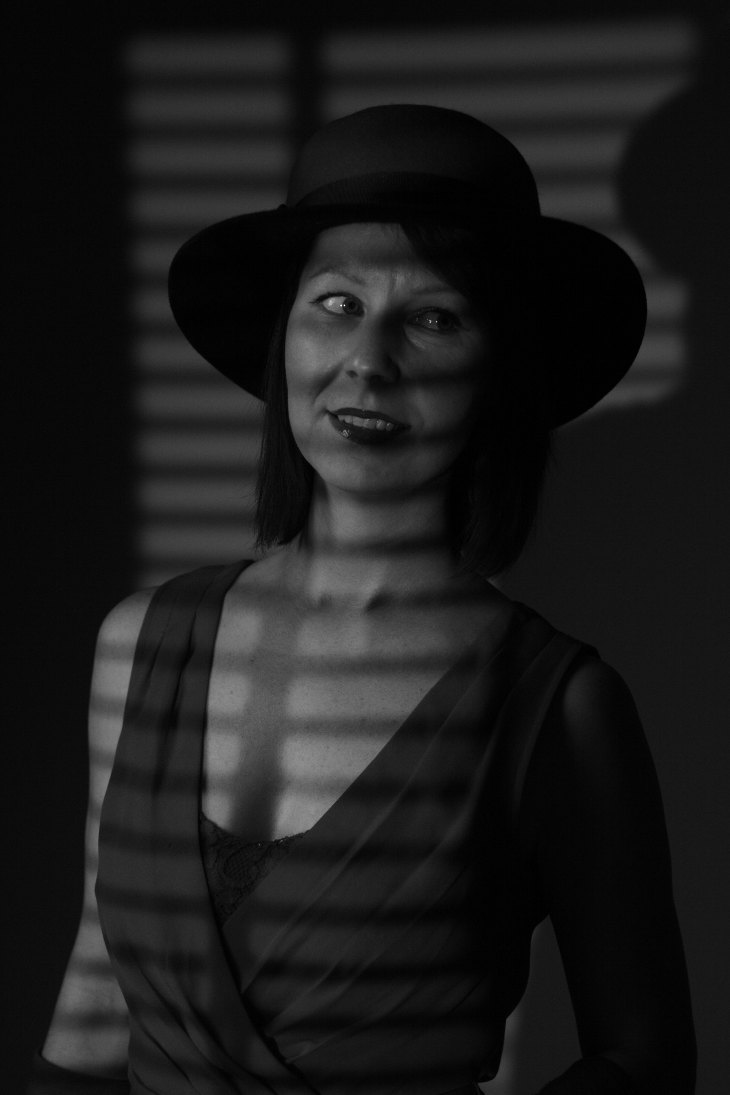 Катя — нуар. Главная