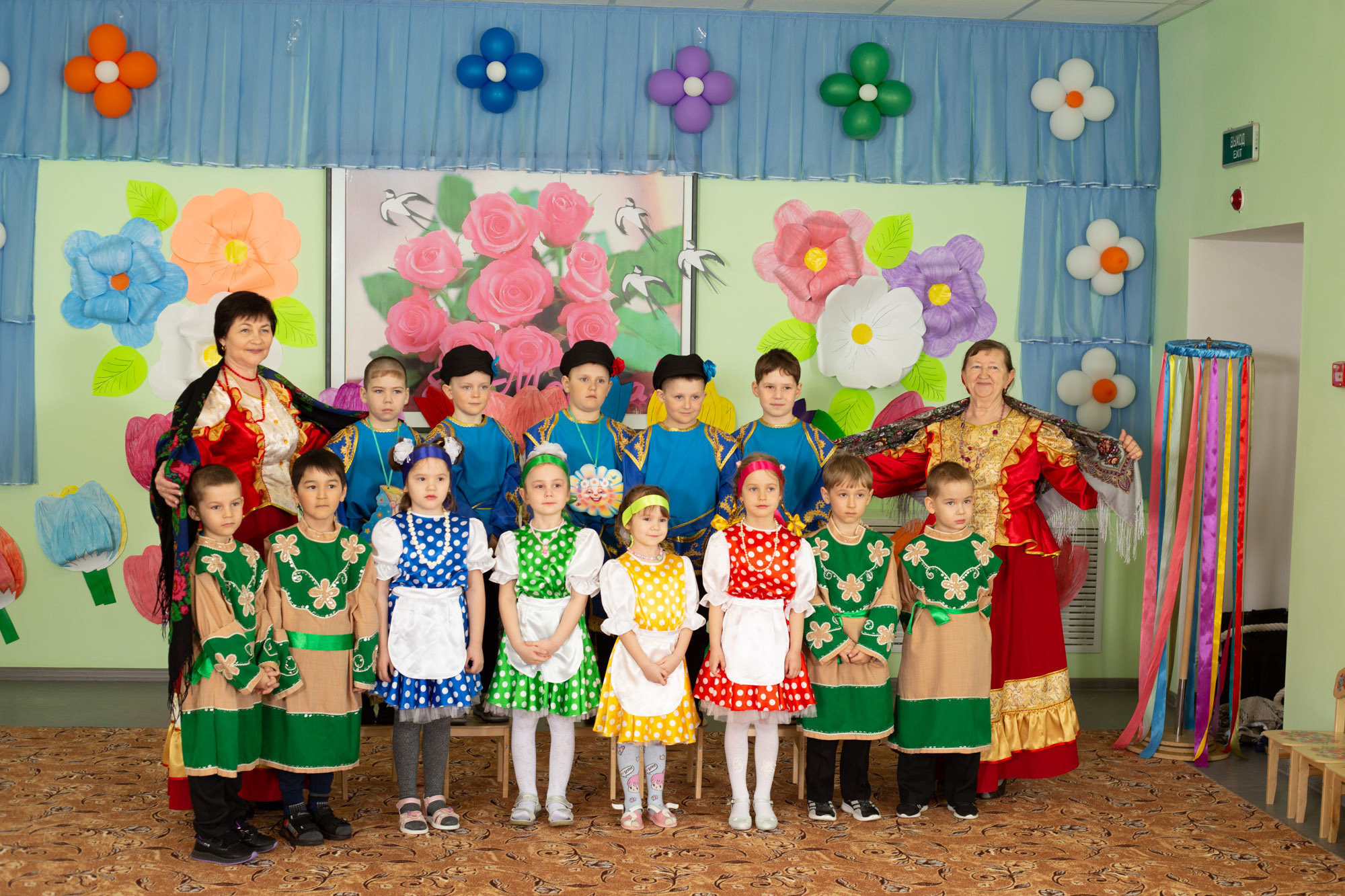Кардаиловский детский сад. Утренник «Жаворонки». Валерий Логачев. Фото, музыка, видео — для души