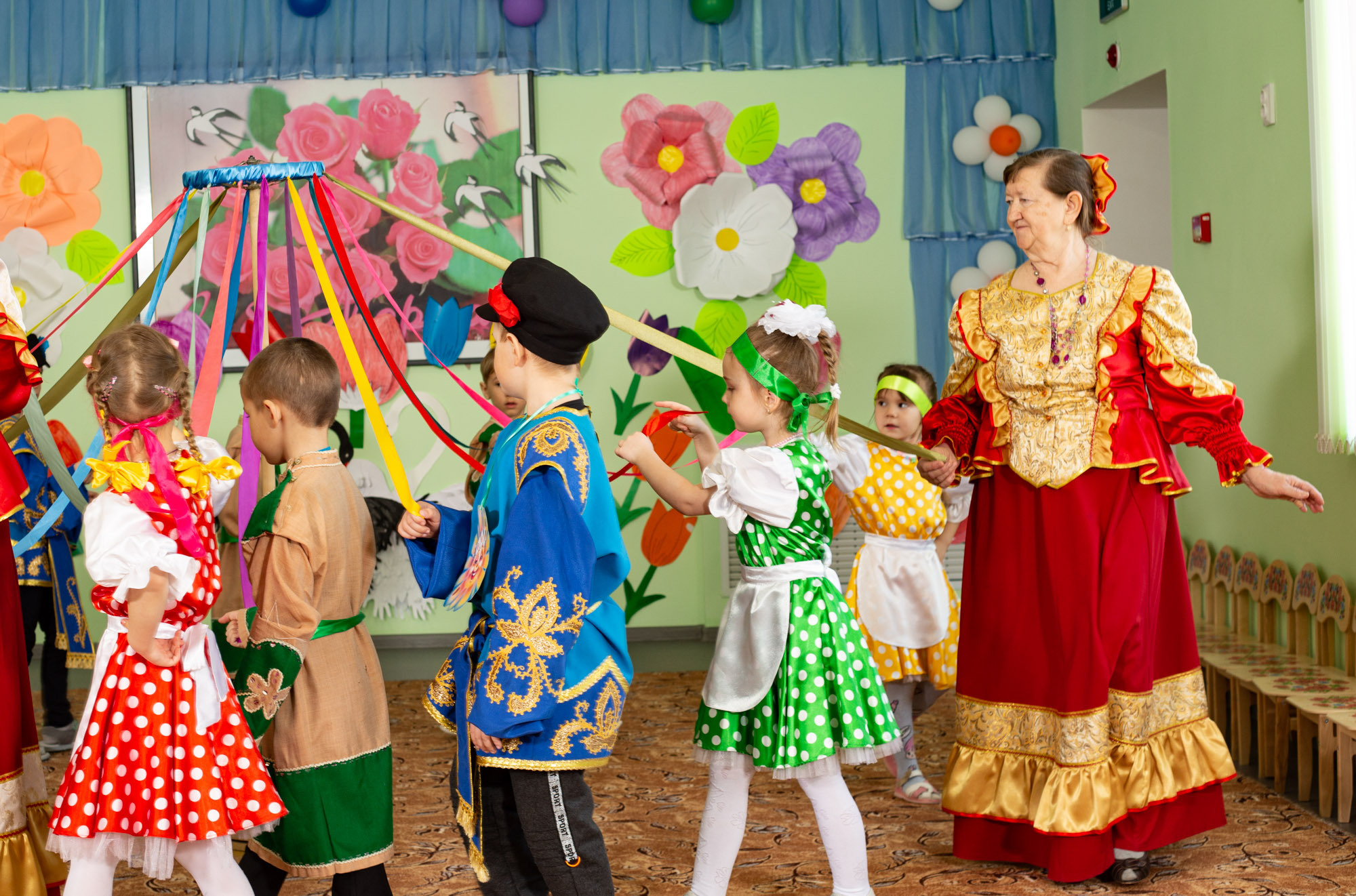 Кардаиловский детский сад. Утренник «Жаворонки». Валерий Логачев. Фото, музыка, видео — для души
