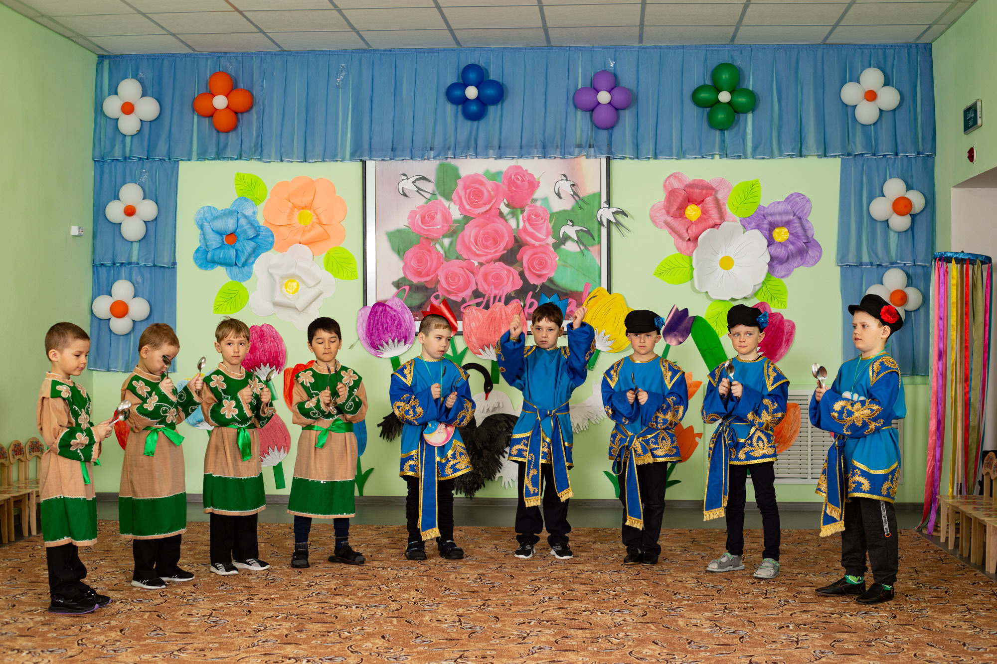 Кардаиловский детский сад. Утренник «Жаворонки». Валерий Логачев. Фото, музыка, видео — для души