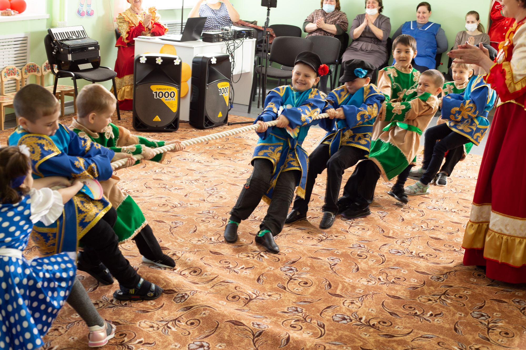 Кардаиловский детский сад. Утренник «Жаворонки». Валерий Логачев. Фото, музыка, видео — для души