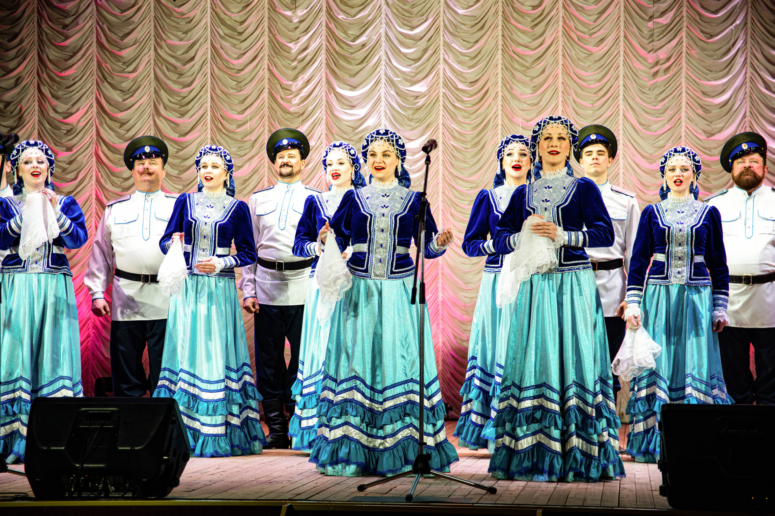 Оренбургский Народный хор в Илеке. Съемка 28 января2022. Валерий Логачев. Фото, музыка, видео — для души