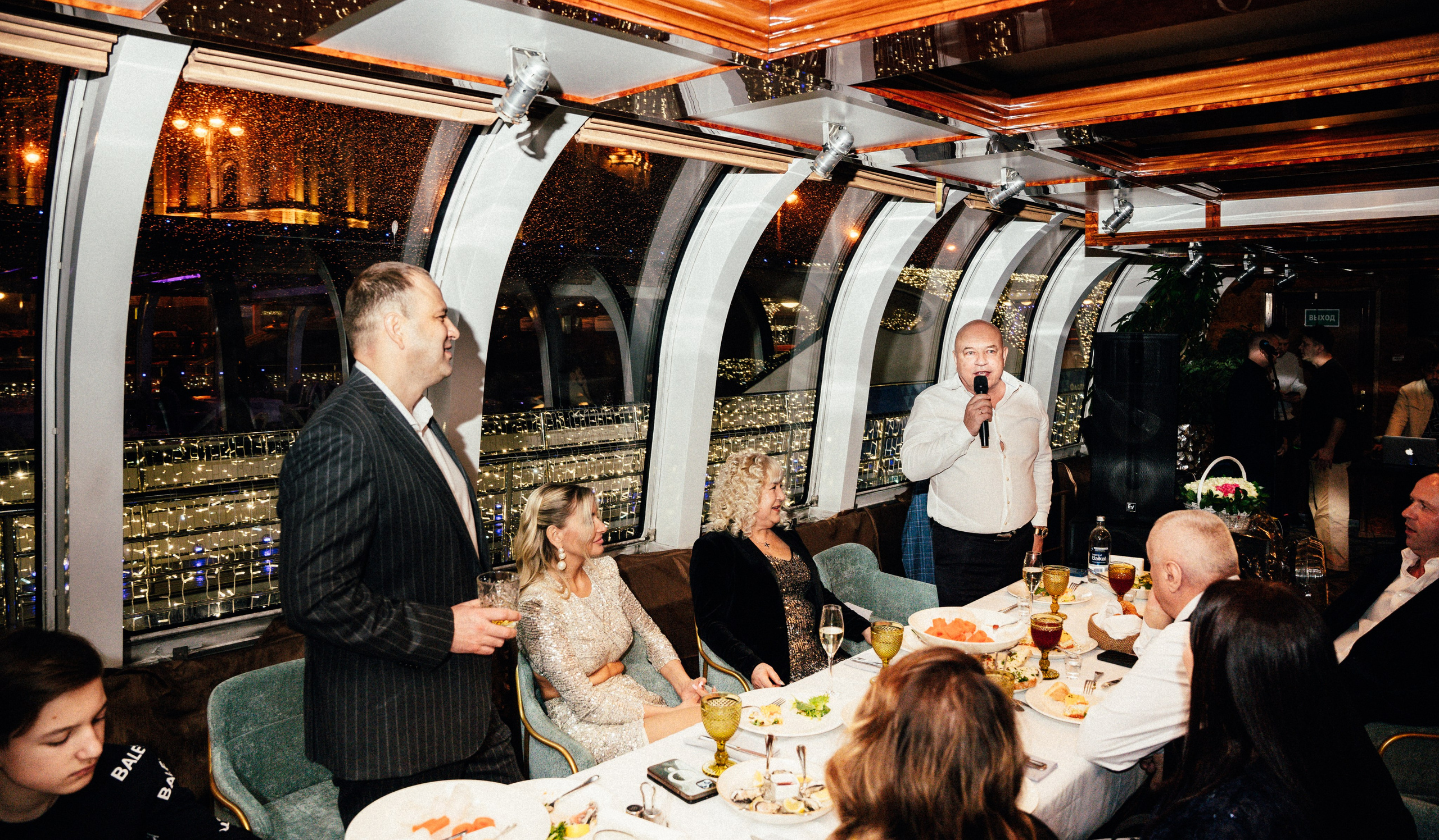 Корпоратив Erwin Река. Портретный и репортажный фотограф