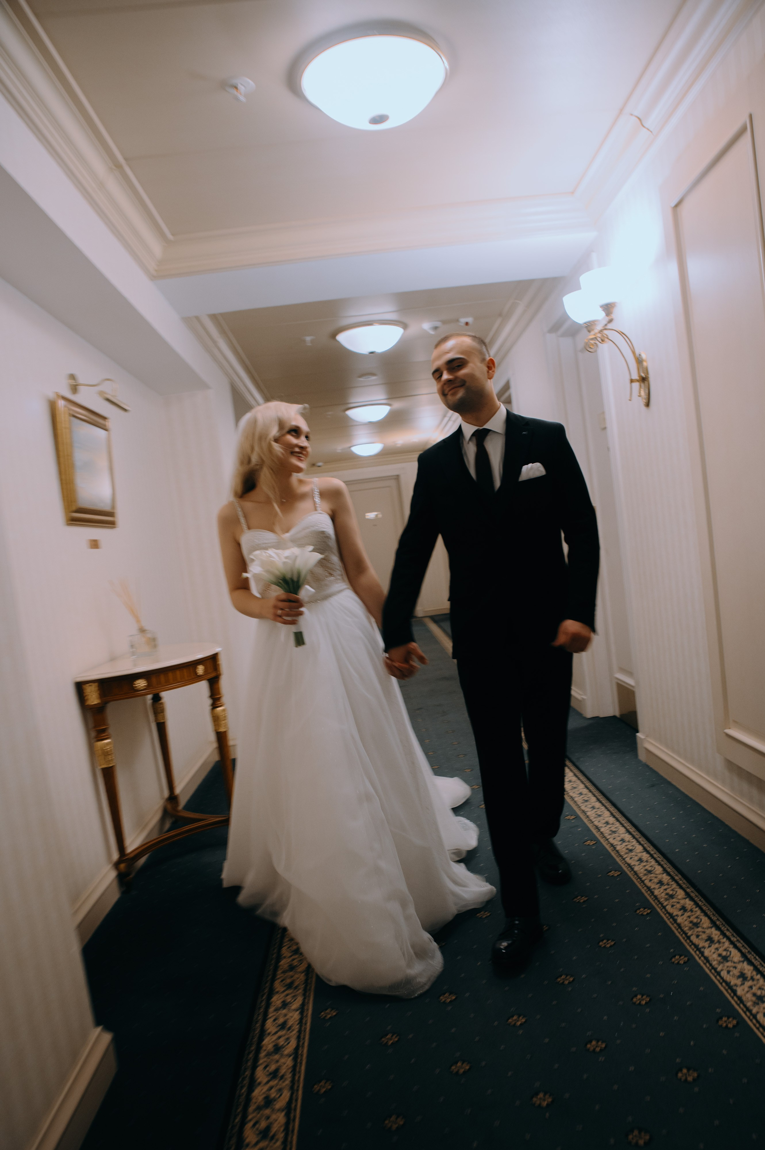 Свадебная фотосессия в Radisson Collection Hotel мск. Свадебный и портретный фотограф в Москве Жердев Даниил