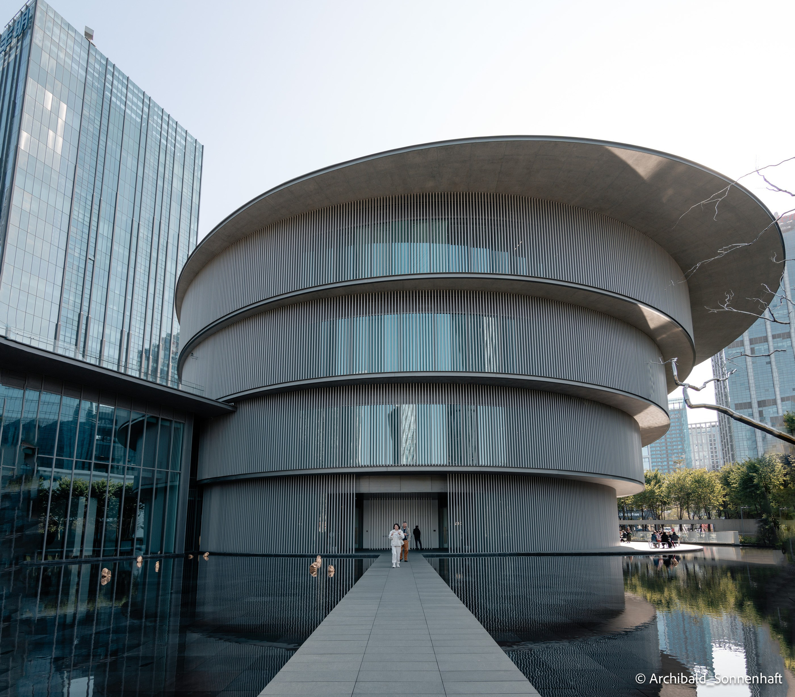 He Art Museum in GZ. Photographer in Guangzhou, China. Archibald Sonnenhaft