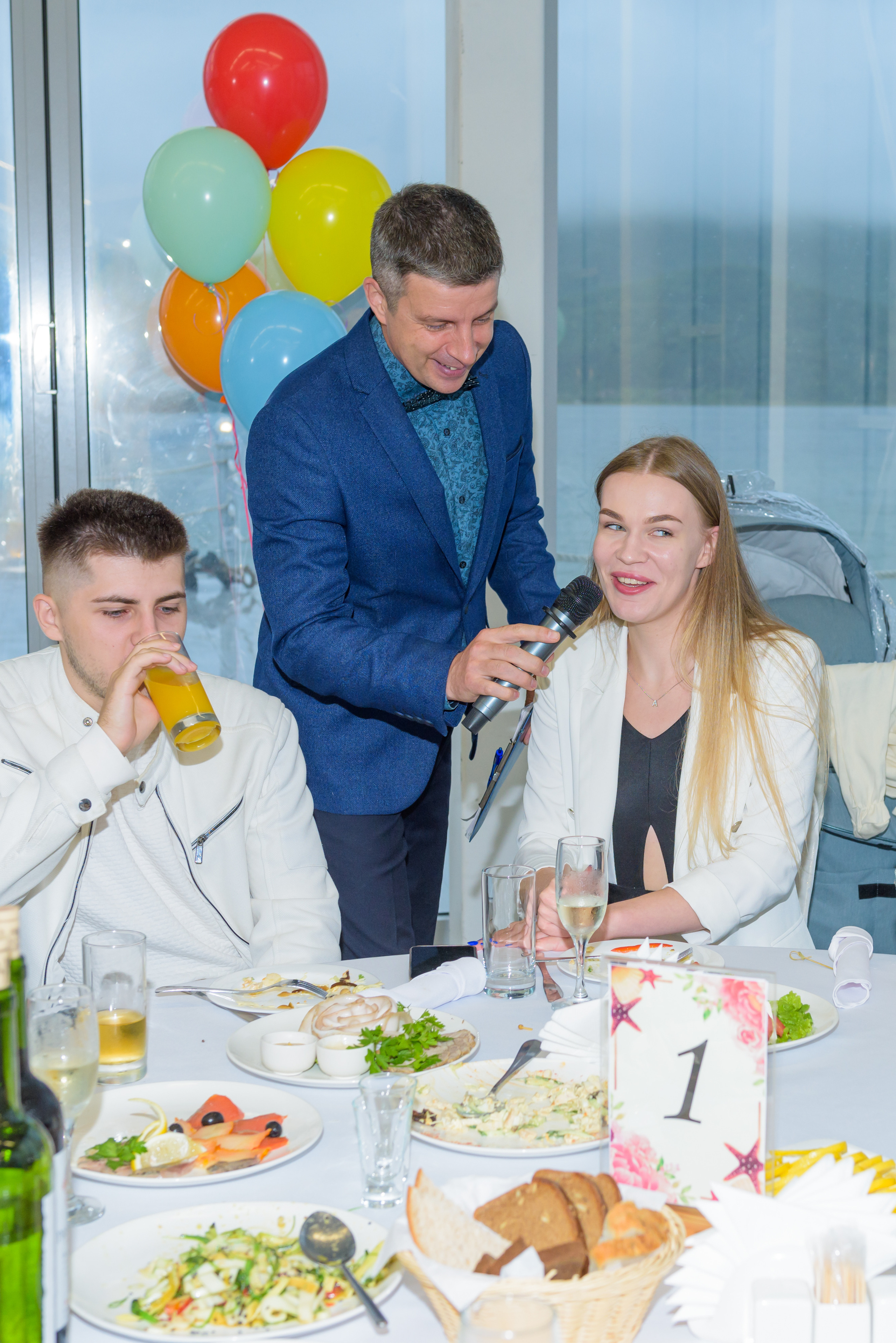 Банкет в Русском Ренессансе. Семейный и свадебный фотограф во Владивостоке