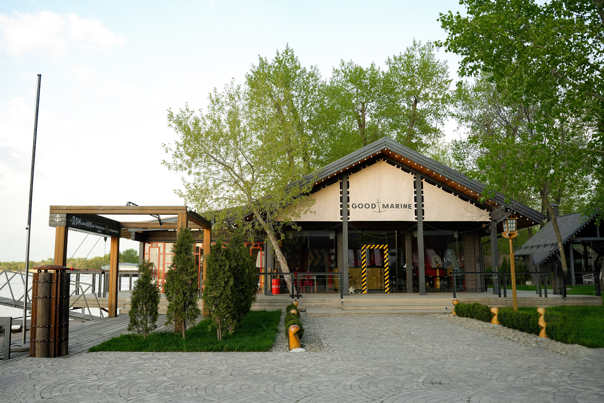 Spotlight Moments of Goodmarine. Свадебный фотограф и видеограф в Ростове-на-Дону. Максим и Наталья Лебедевы