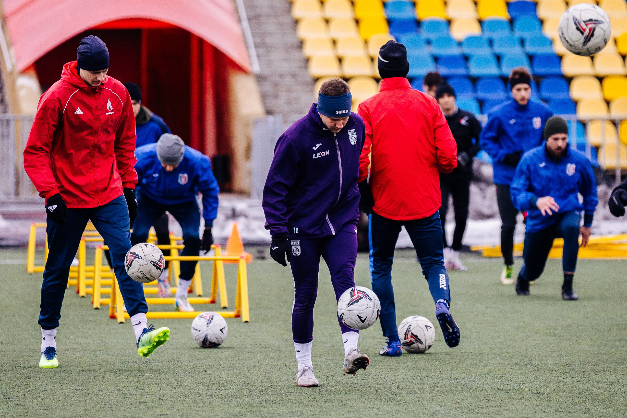 Тренировка ФК Металлург // 01.04.24. Денис Прохоров Фотограф в г. Магнитогорск