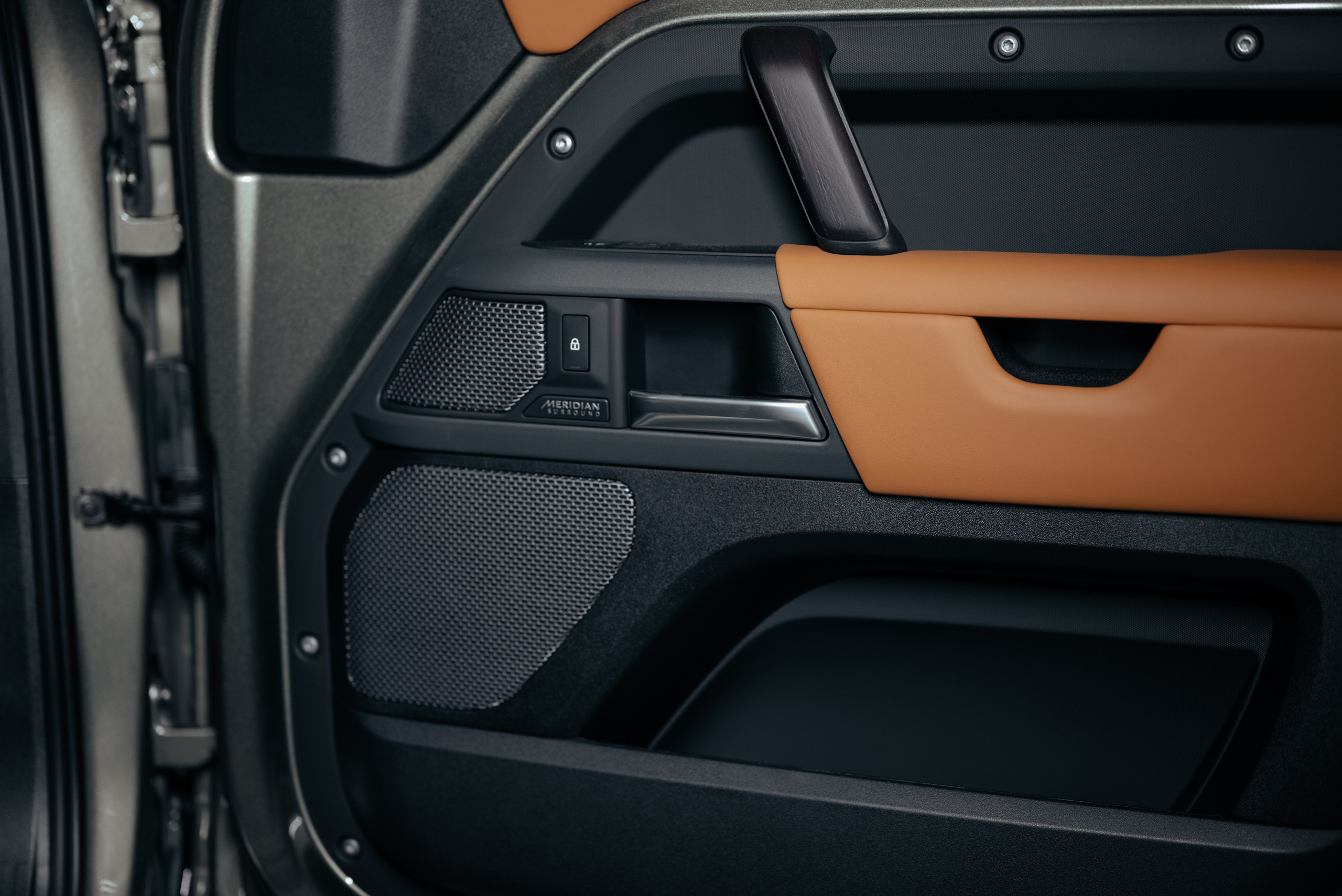 Defender 3 door. DeLorein