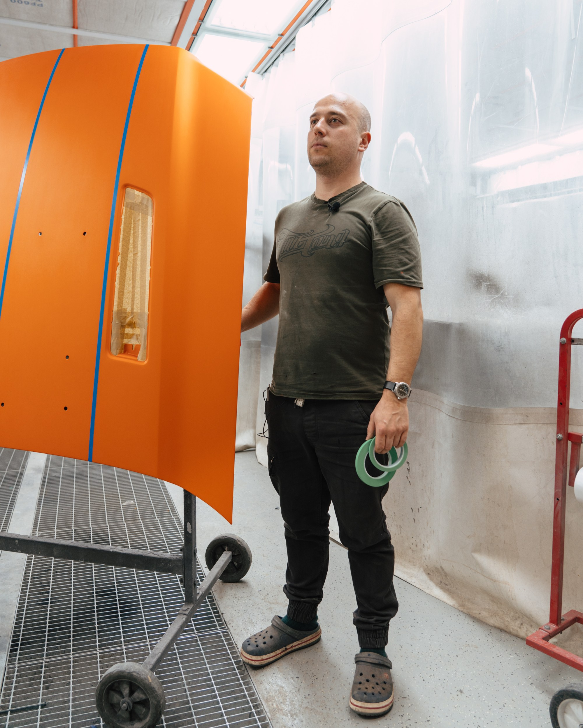 Ford Mustang Roush оранжевый окрас кузова и выкрас полос. DeLorein