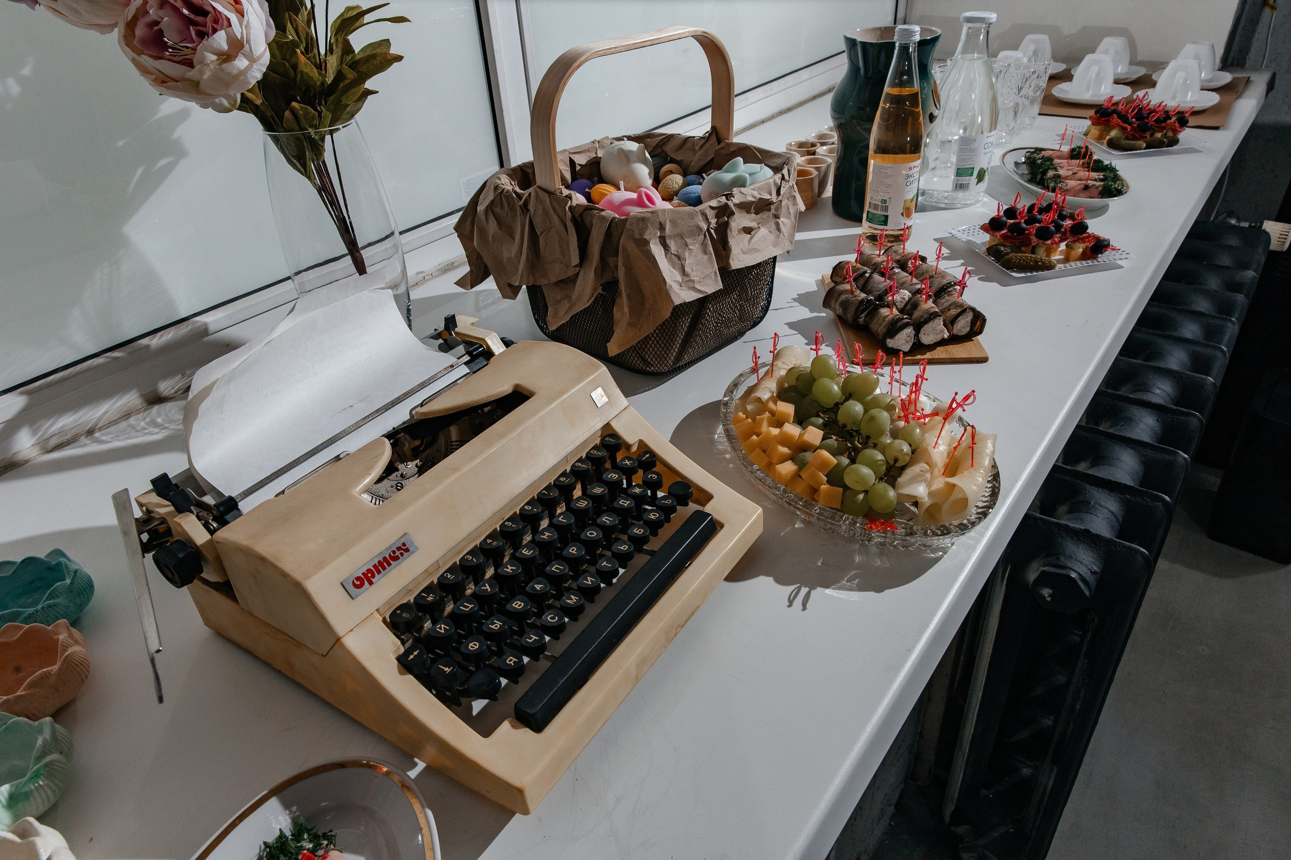 «Мир. Труд. Май» в AROMALAGE — весенний праздник творчества и аромата