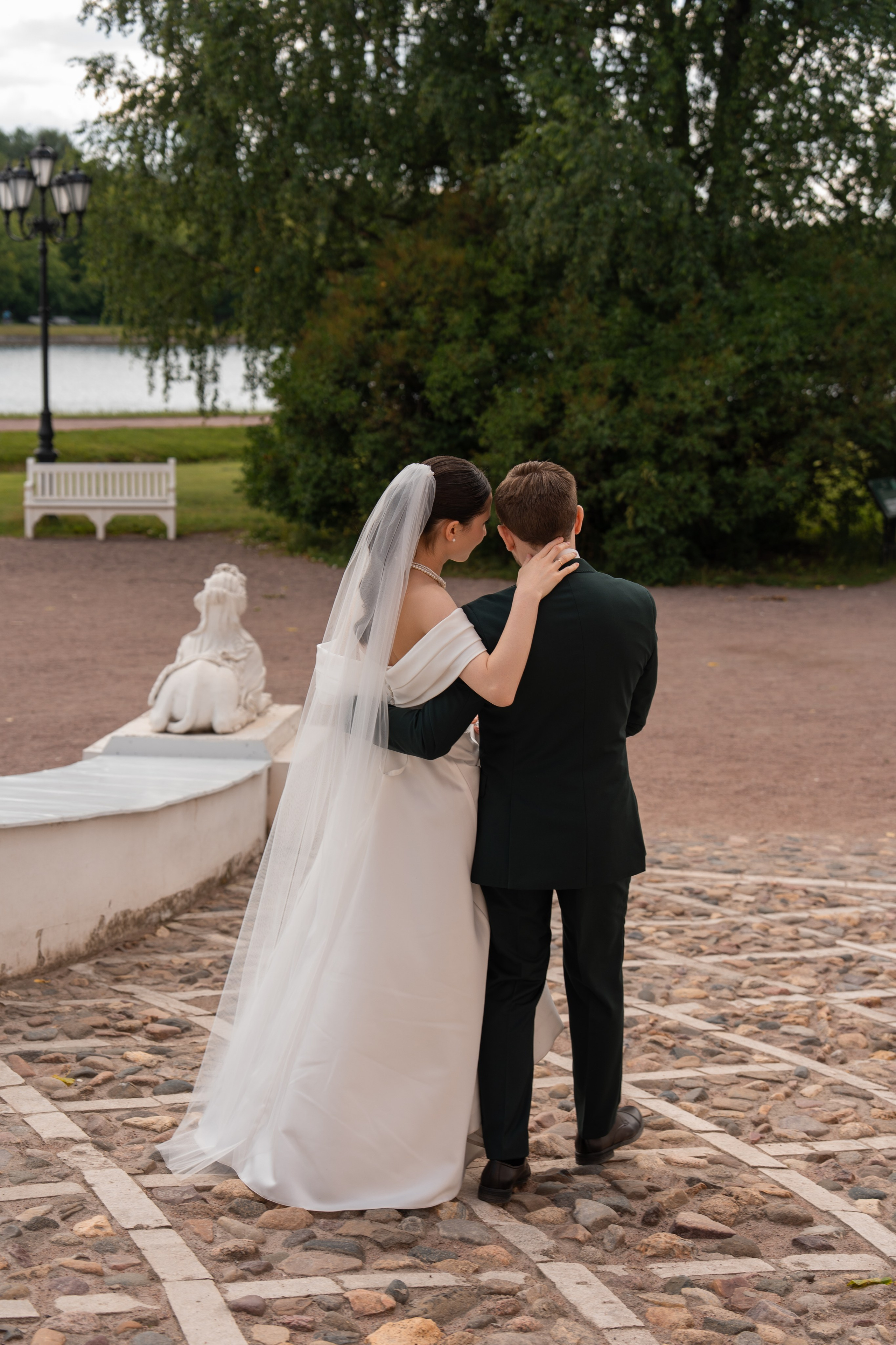 Влад и Илина в Кусково. Свадебный фотограф в Москве Анна Полушина