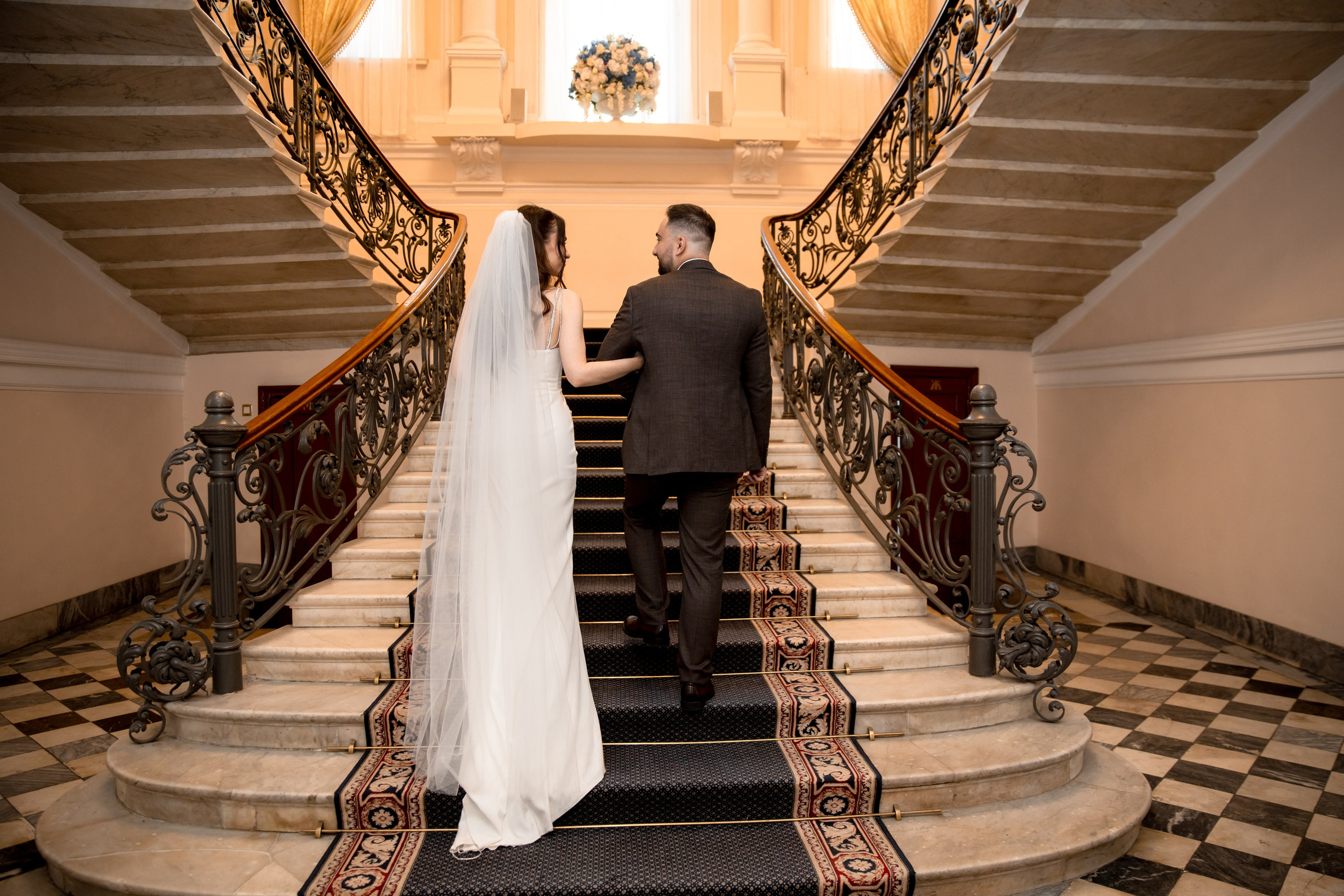 Анна и Александр / Прогулка + ЗАГС. Свадебный и семейный фотограф в Москве Диана Левченко