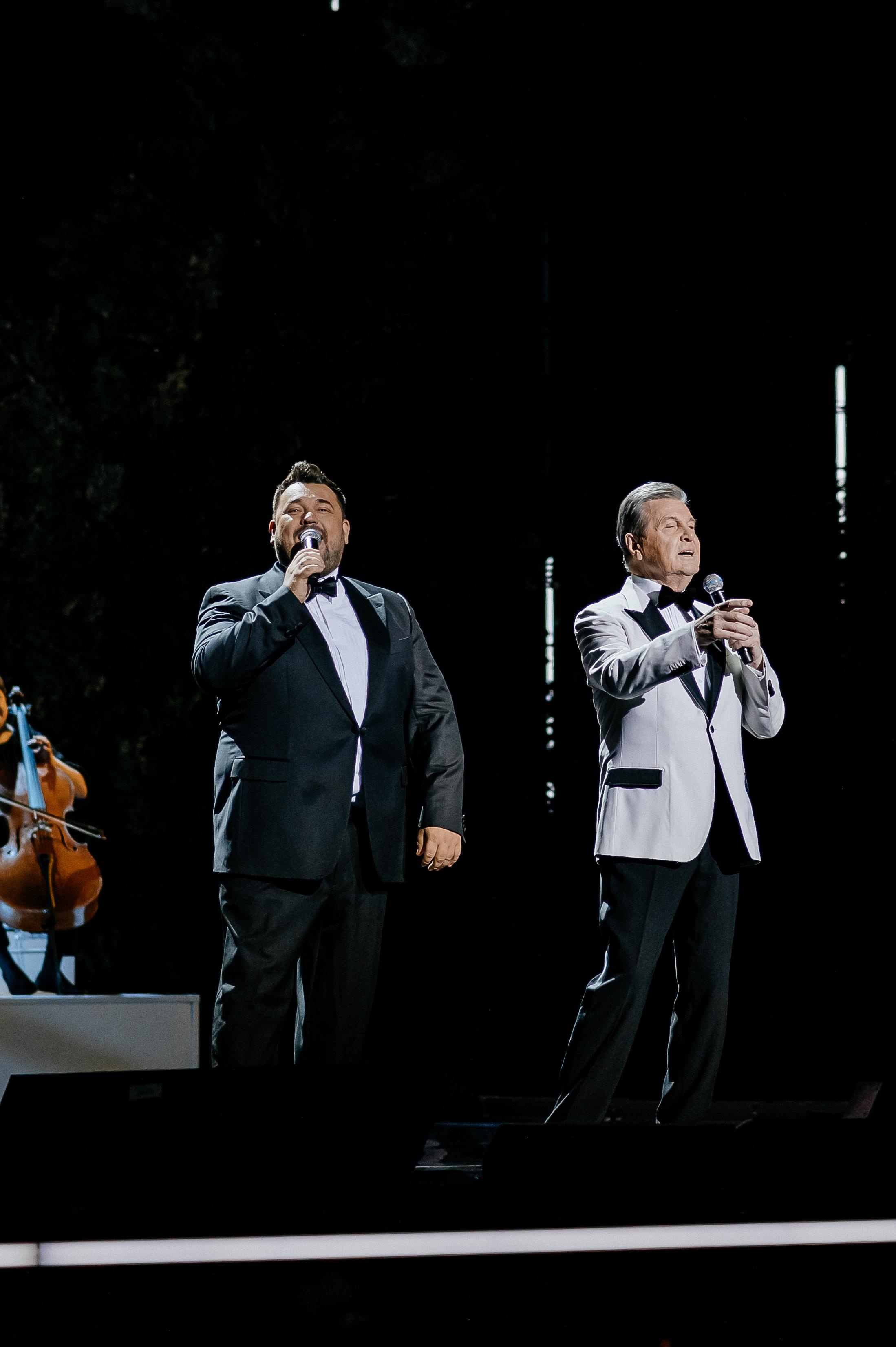 Репортажный фотограф Москва. Фотосъемка музыкальной примии. Свадебный фотограф Москва — Сергей и Татьяна