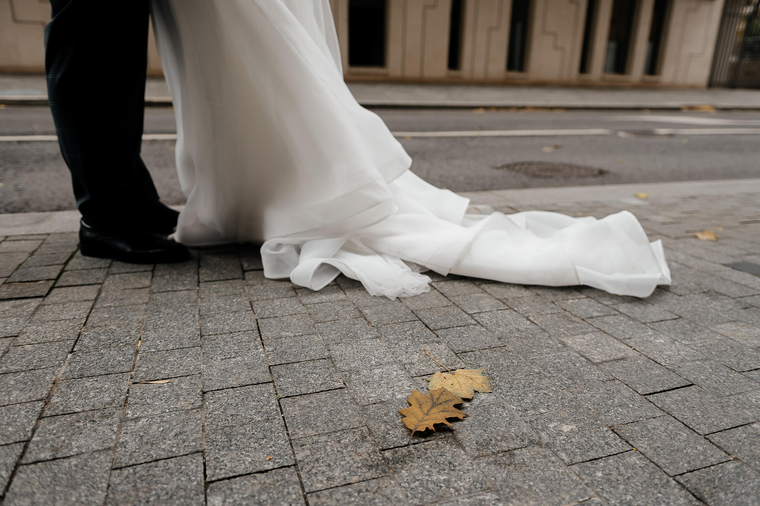 Осенняя свадьба Светы и Миши, со сбора в отеле Movenpic. Свадебный фотограф Москва — Сергей и Татьяна