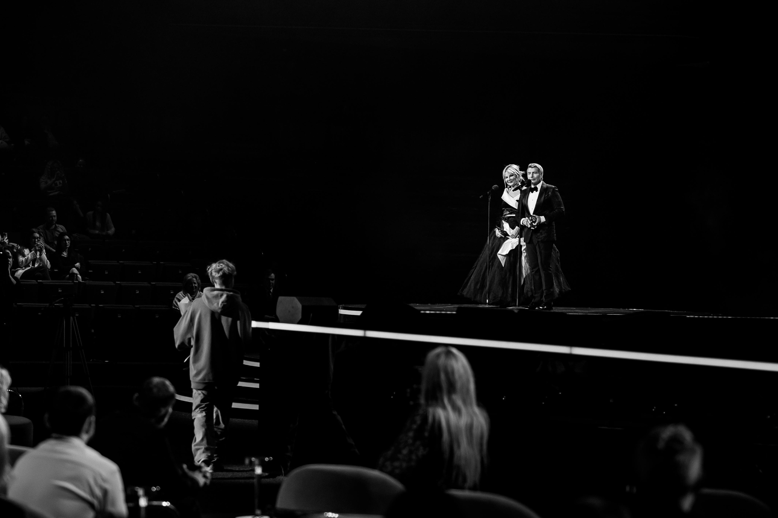 Репортажный фотограф Москва. Фотосъемка музыкальной примии. Свадебный фотограф Москва — Сергей и Татьяна