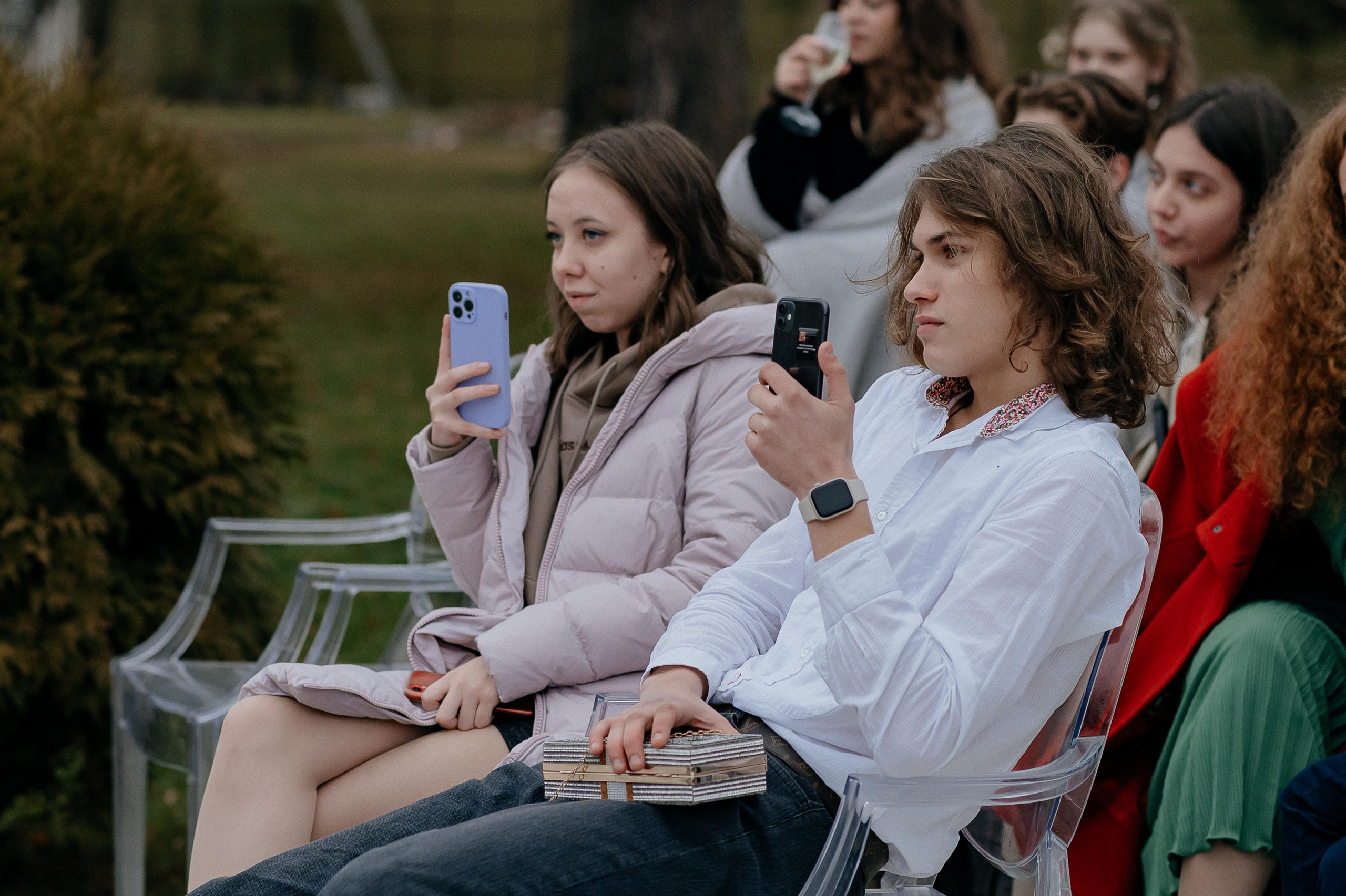 Свадебные сборы Кати и Степана в отеле Radisson Blu Olimpiyskiy. Свадебный фотограф Москва — Сергей и Татьяна