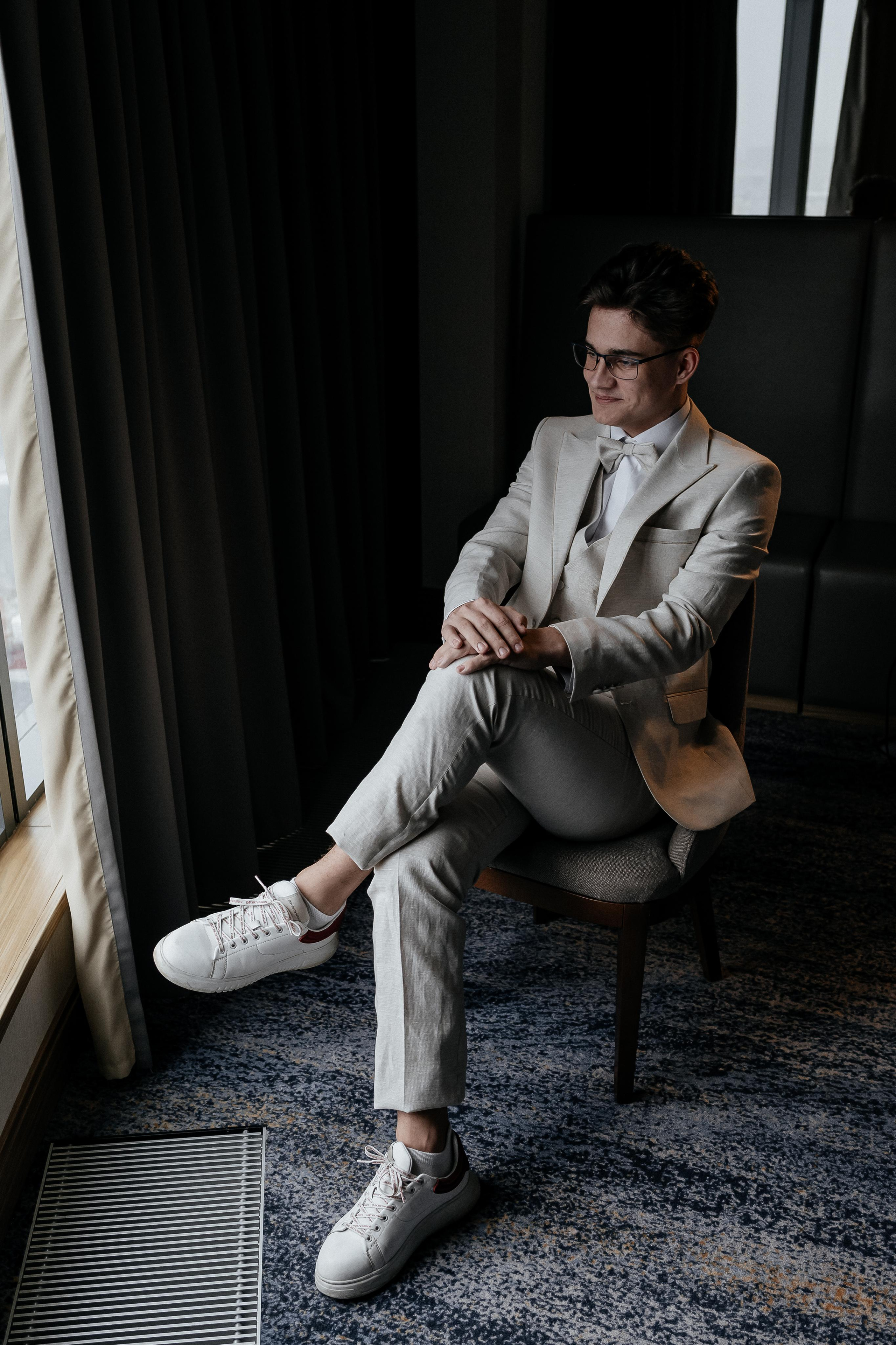 Свадебные сборы Кати и Степана в отеле Radisson Blu Olimpiyskiy. Свадебный фотограф Москва — Сергей и Татьяна