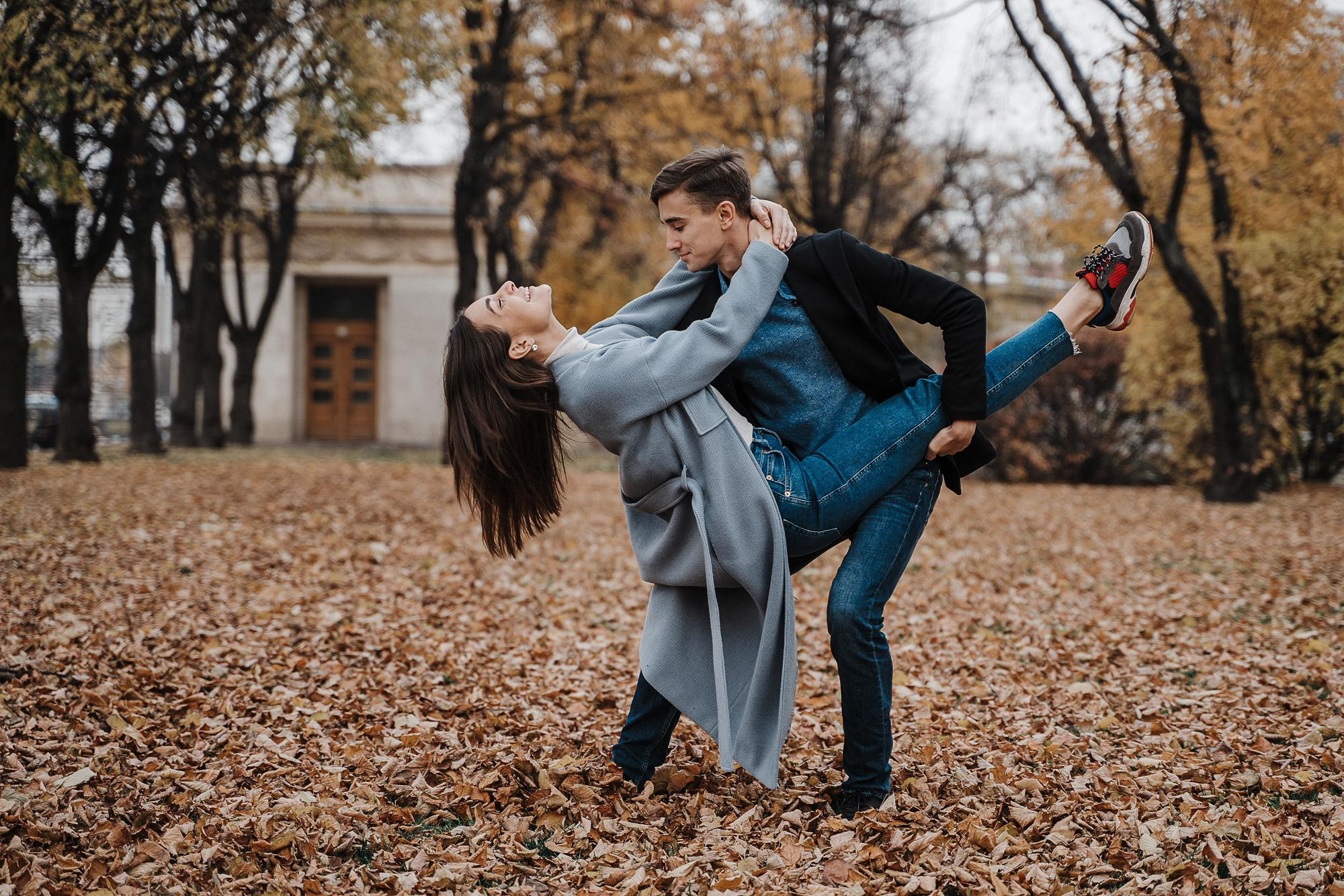 Фотосессия в Парке Горького. Свадебный фотограф Москва — Сергей и Татьяна
