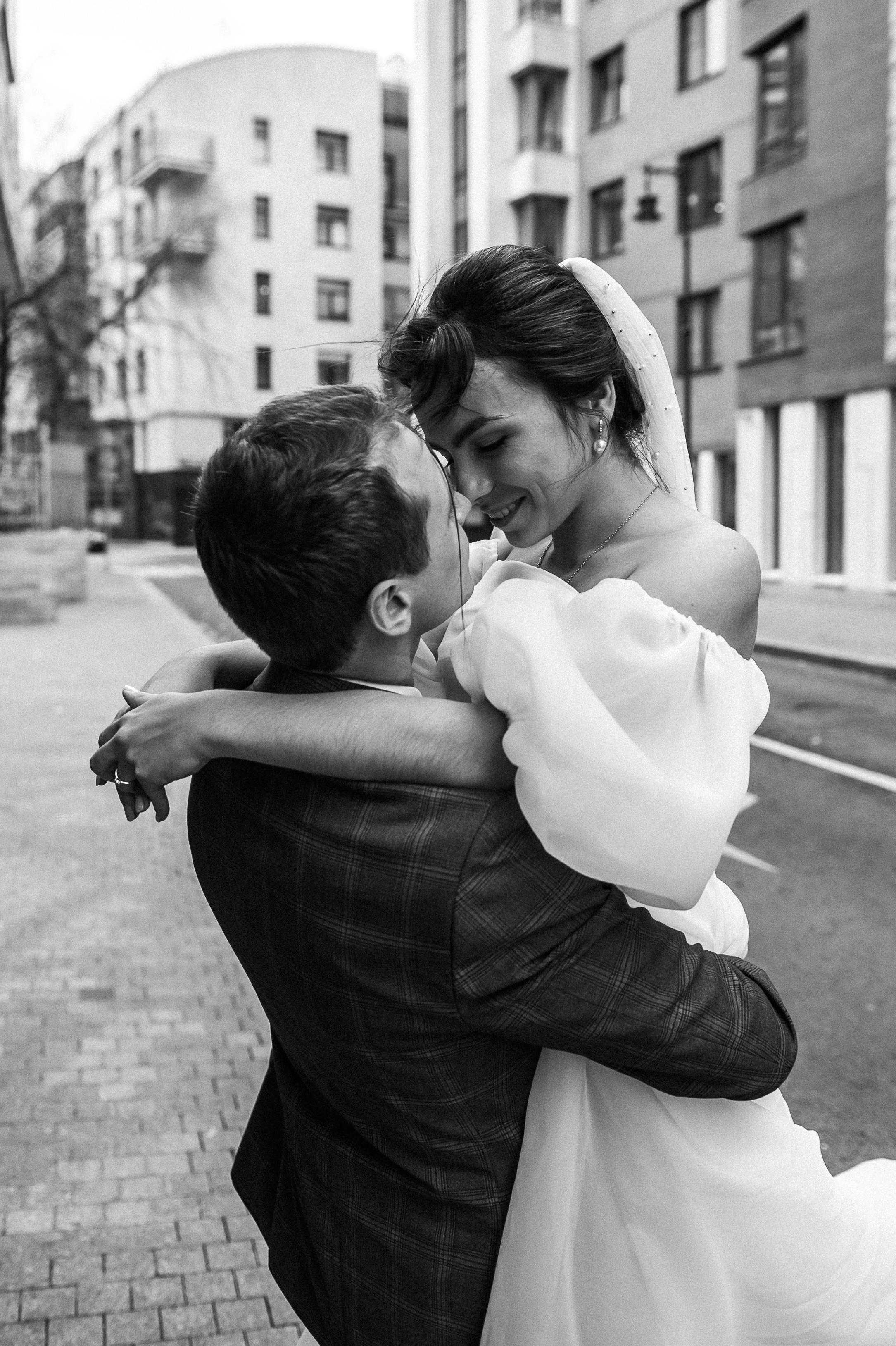 Осенняя свадьба Светы и Миши, со сбора в отеле Movenpic. Свадебный фотограф Москва — Сергей и Татьяна