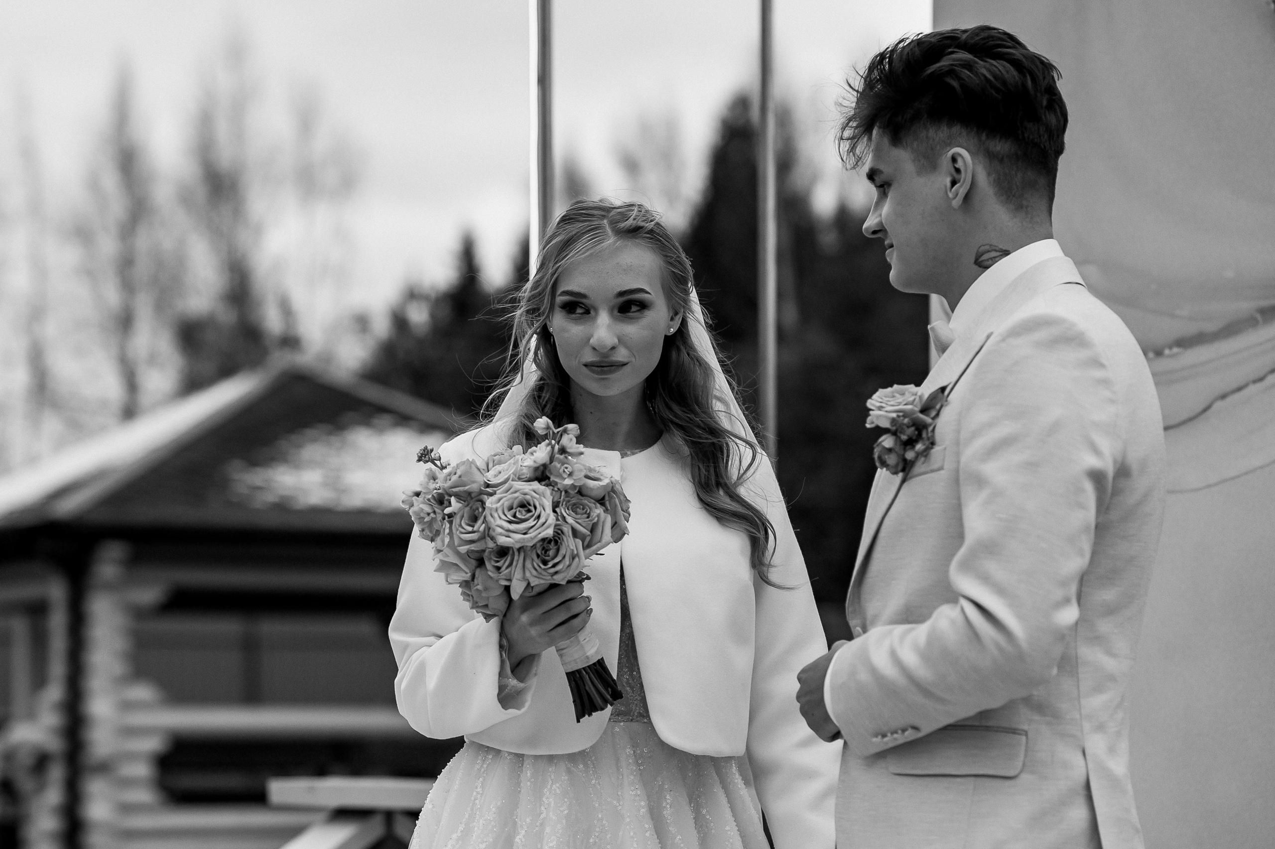 Свадебные сборы Кати и Степана в отеле Radisson Blu Olimpiyskiy. Свадебный фотограф Москва — Сергей и Татьяна