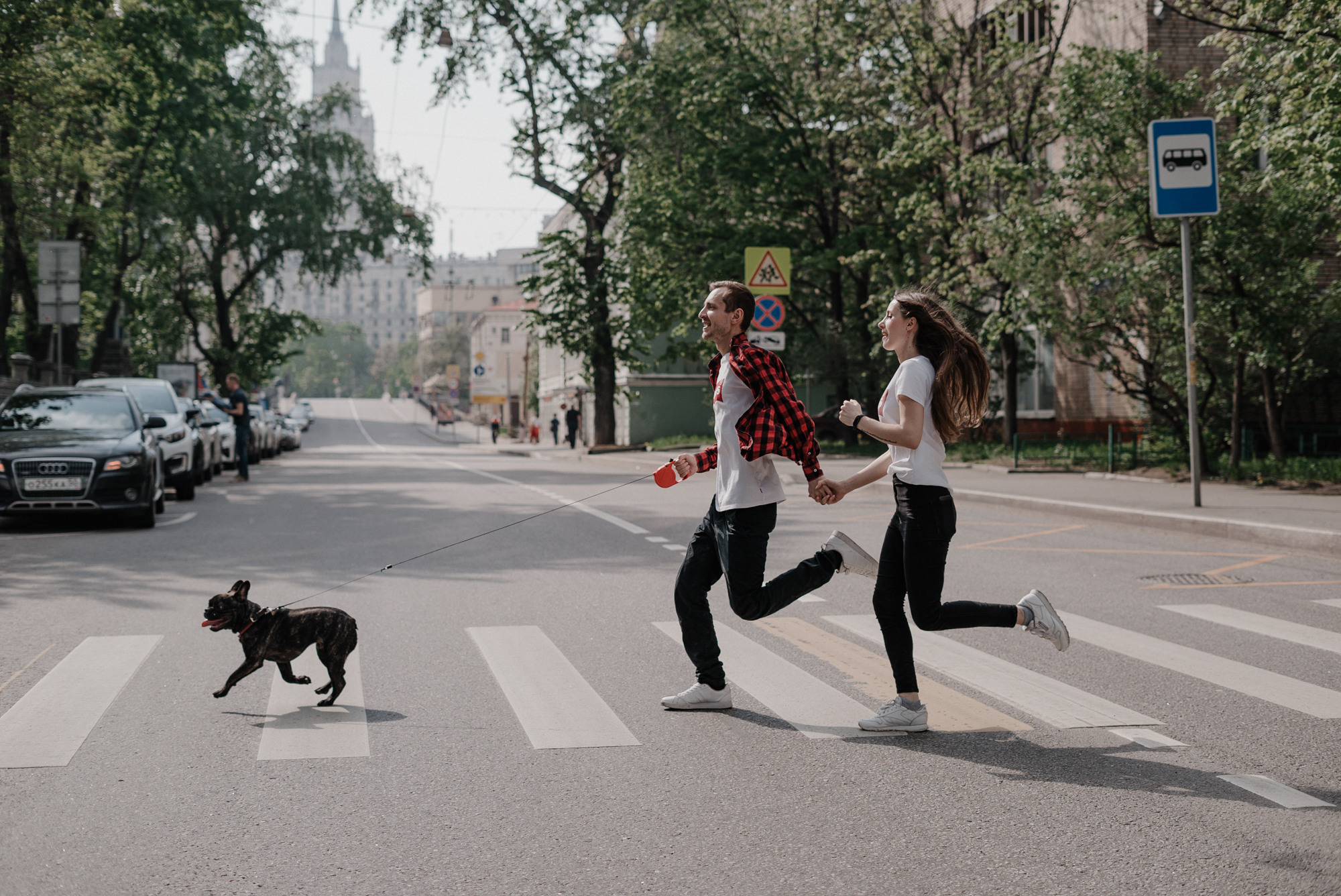 Лав стори Маши и Артема в парке им. Баумана в городе Москва. Свадебный фотограф Москва — Сергей и Татьяна