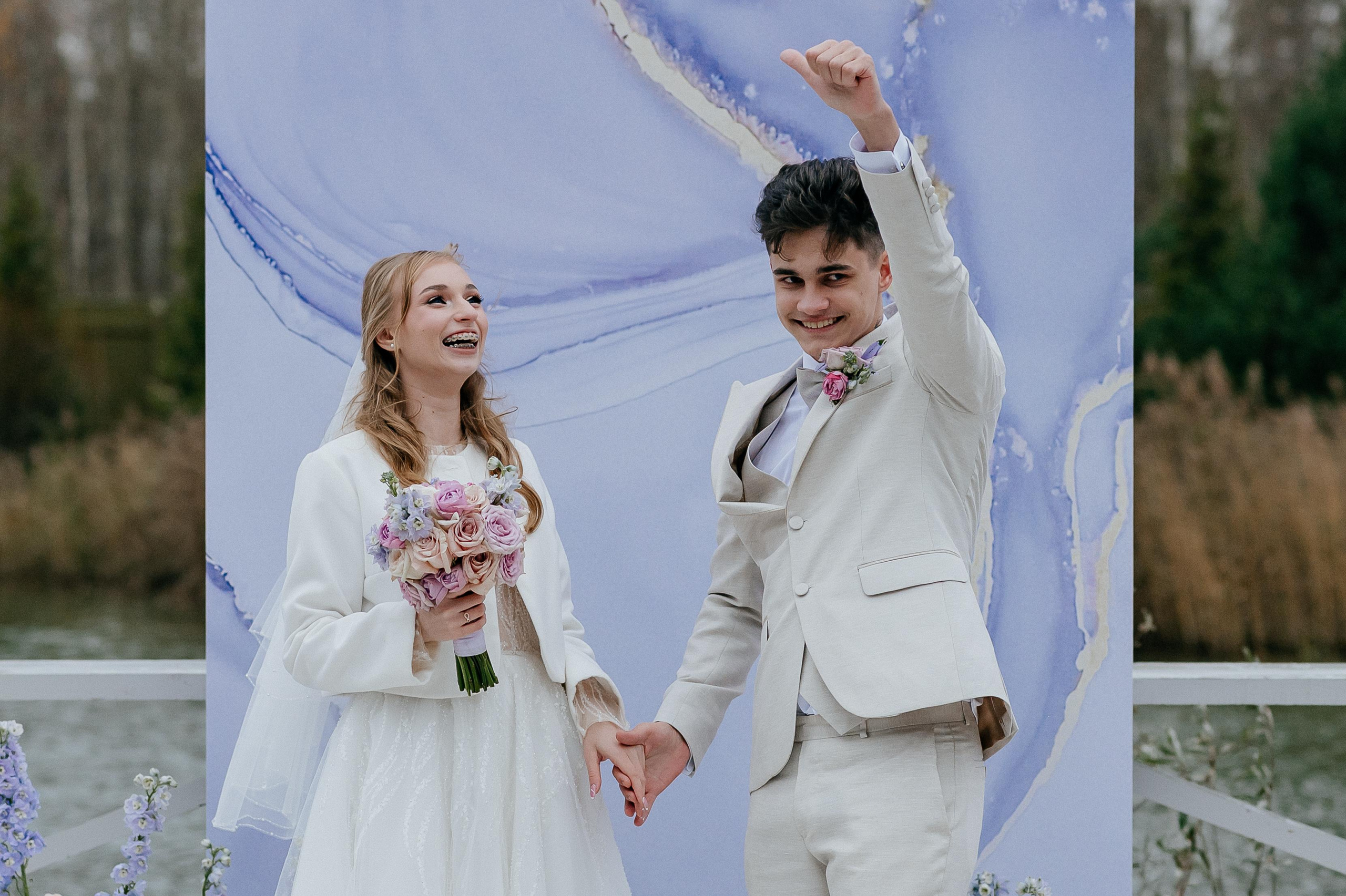 Свадебные сборы Кати и Степана в отеле Radisson Blu Olimpiyskiy. Свадебный фотограф Москва — Сергей и Татьяна