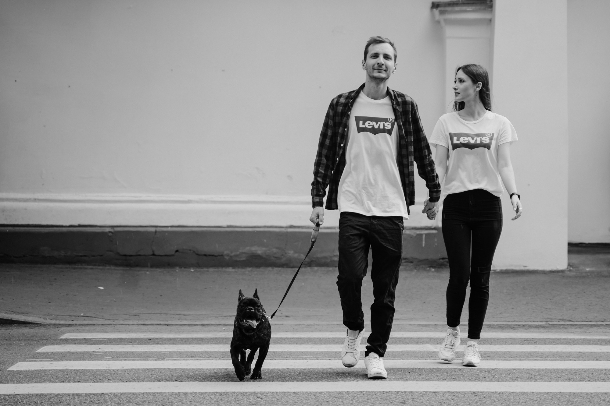 Лав стори Маши и Артема в парке им. Баумана в городе Москва. Свадебный фотограф Москва — Сергей и Татьяна