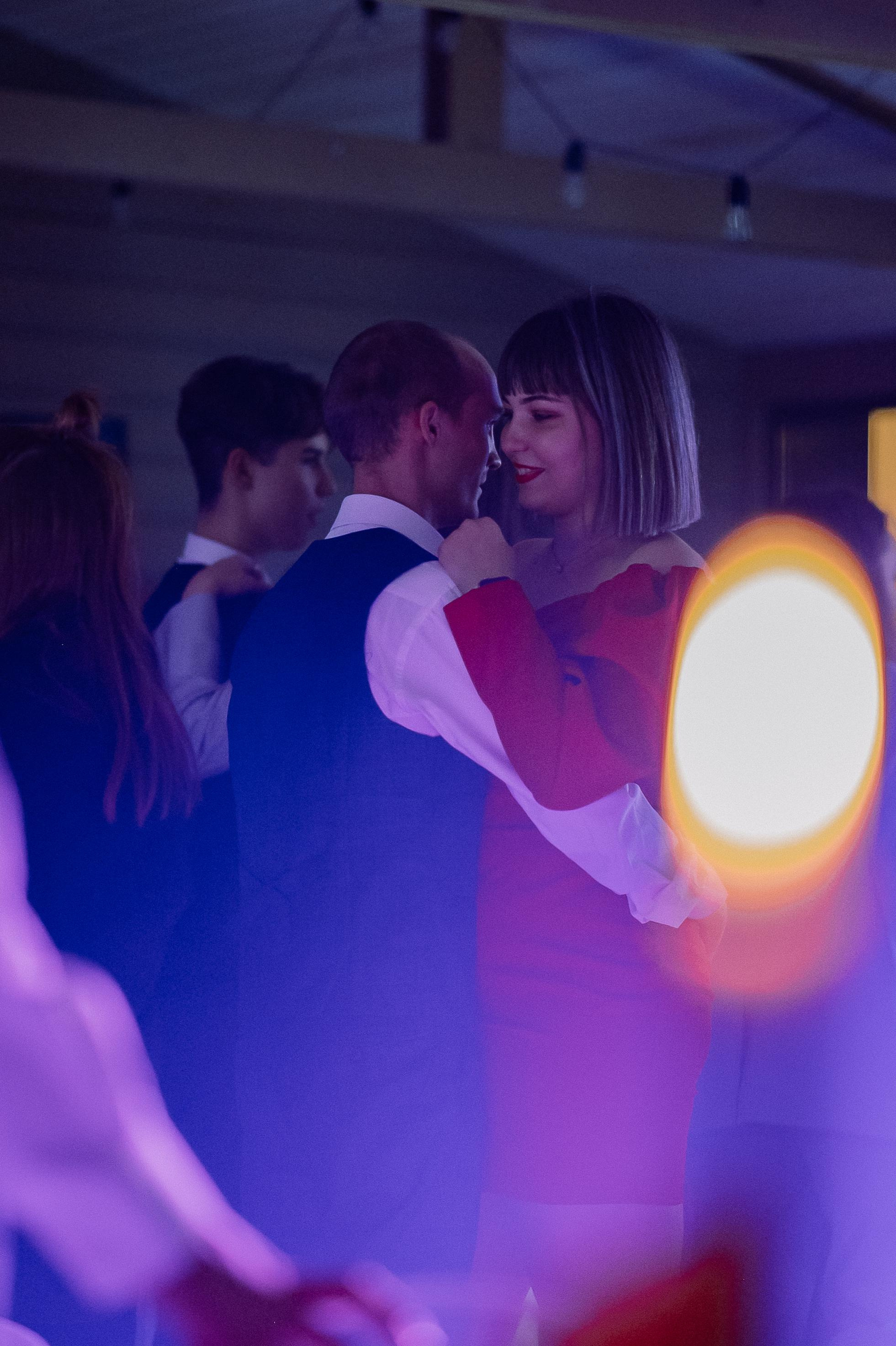 Свадебные сборы Кати и Степана в отеле Radisson Blu Olimpiyskiy. Свадебный фотограф Москва — Сергей и Татьяна