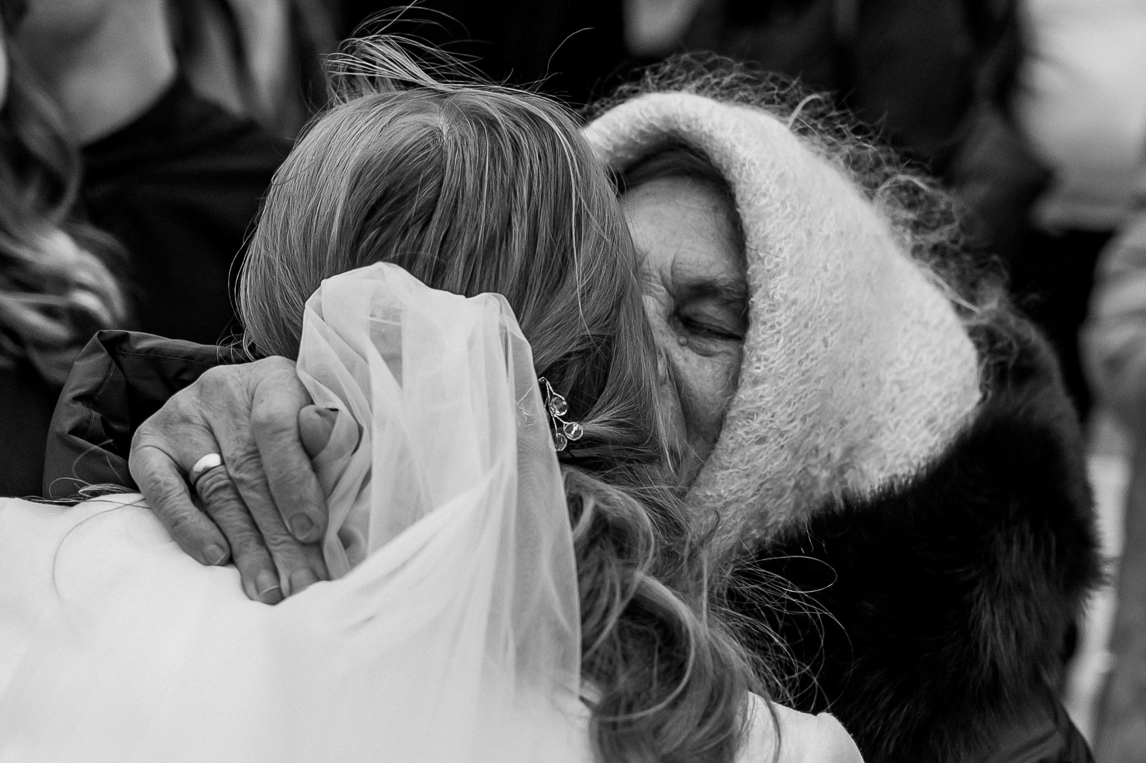 Свадебные сборы Кати и Степана в отеле Radisson Blu Olimpiyskiy. Свадебный фотограф Москва — Сергей и Татьяна