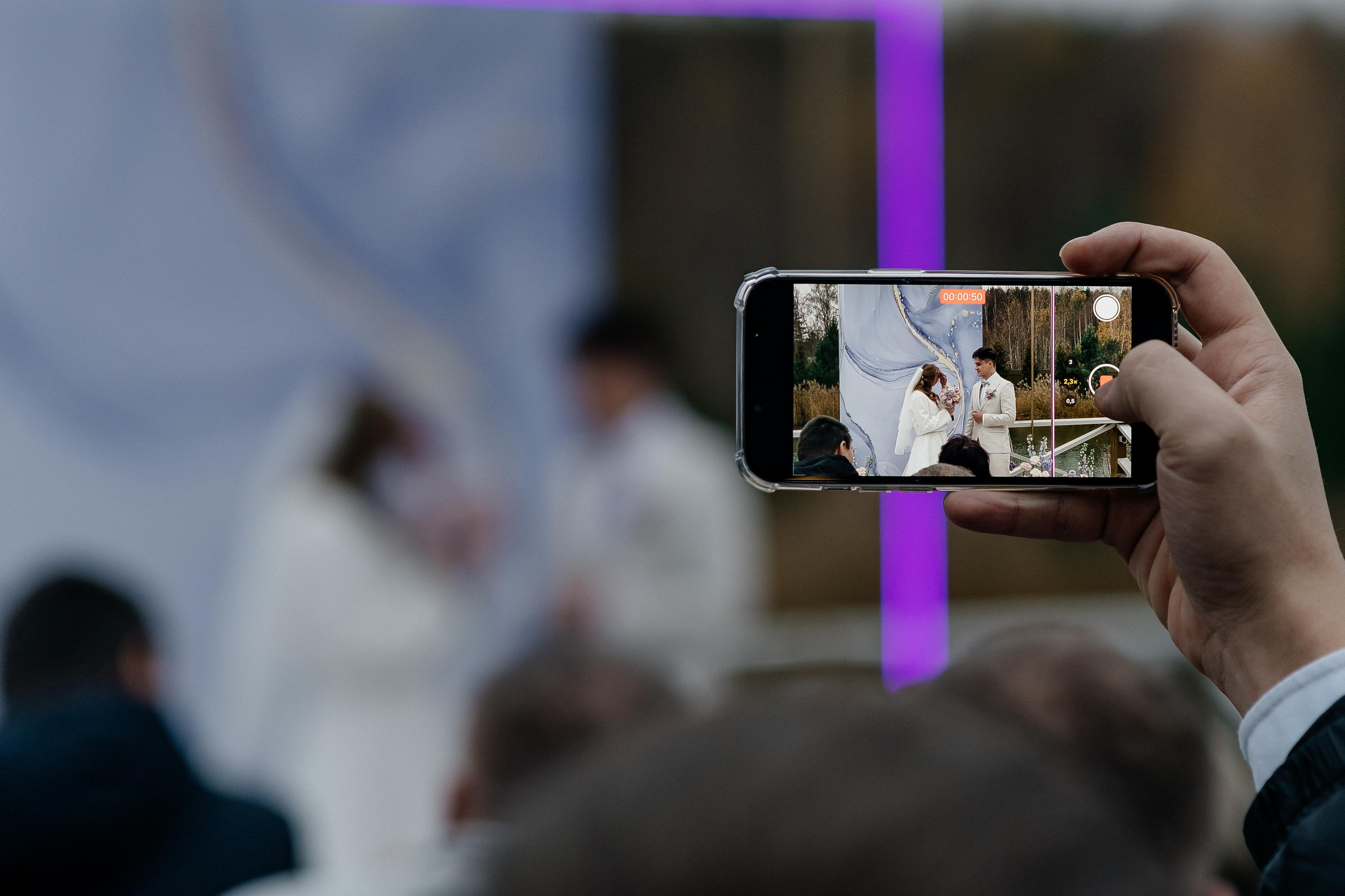 Свадебные сборы Кати и Степана в отеле Radisson Blu Olimpiyskiy. Свадебный фотограф Москва — Сергей и Татьяна