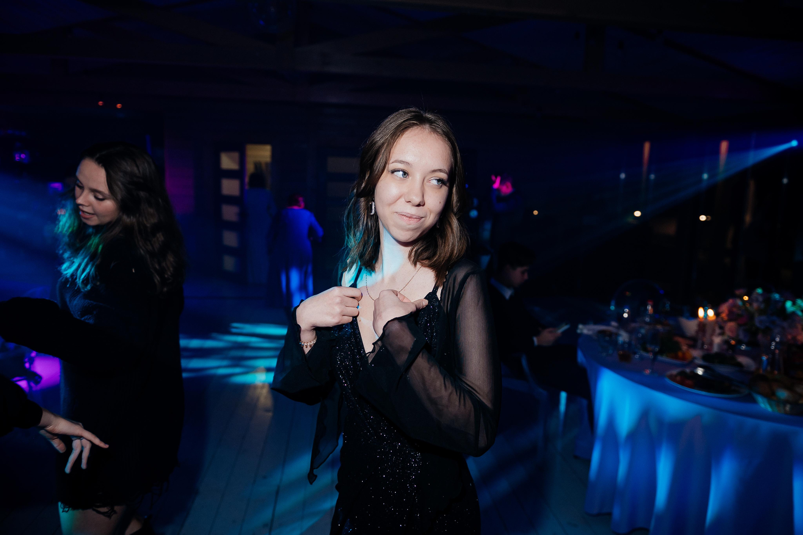 Свадебные сборы Кати и Степана в отеле Radisson Blu Olimpiyskiy. Свадебный фотограф Москва — Сергей и Татьяна