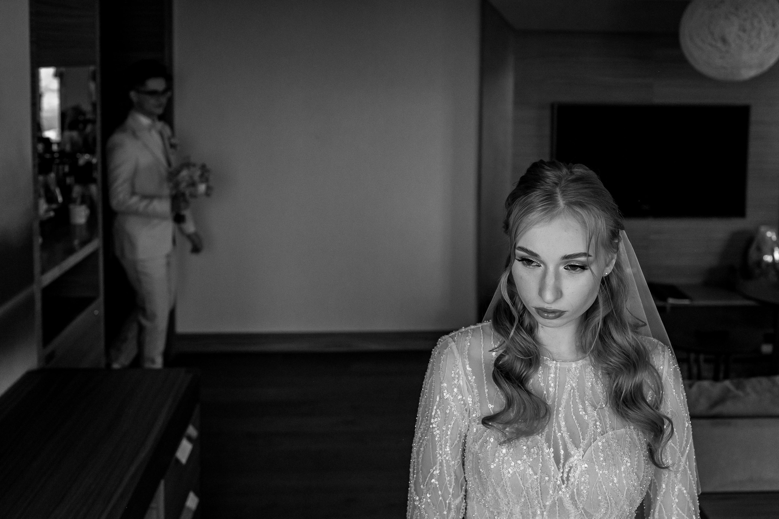 Свадебные сборы Кати и Степана в отеле Radisson Blu Olimpiyskiy. Свадебный фотограф Москва — Сергей и Татьяна