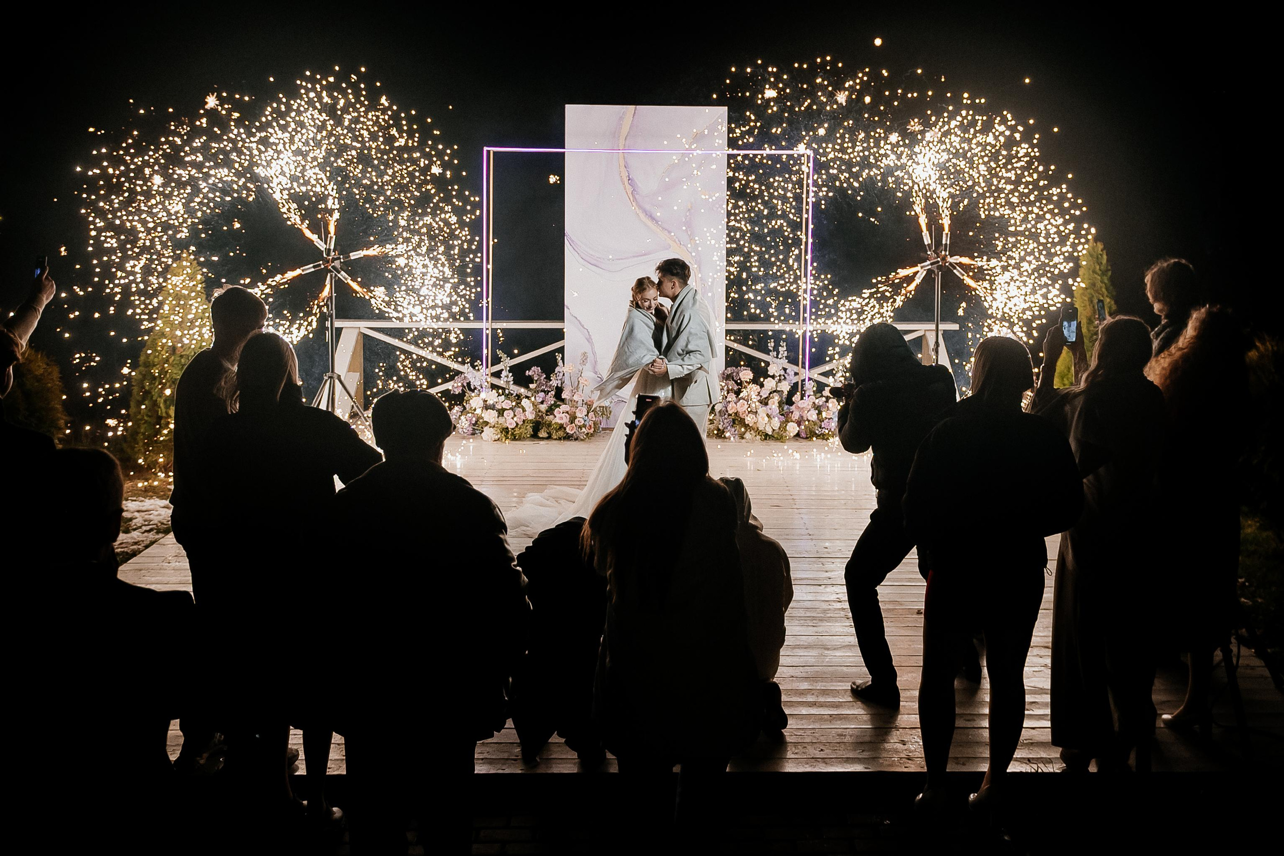 Свадебные сборы Кати и Степана в отеле Radisson Blu Olimpiyskiy. Свадебный фотограф Москва — Сергей и Татьяна