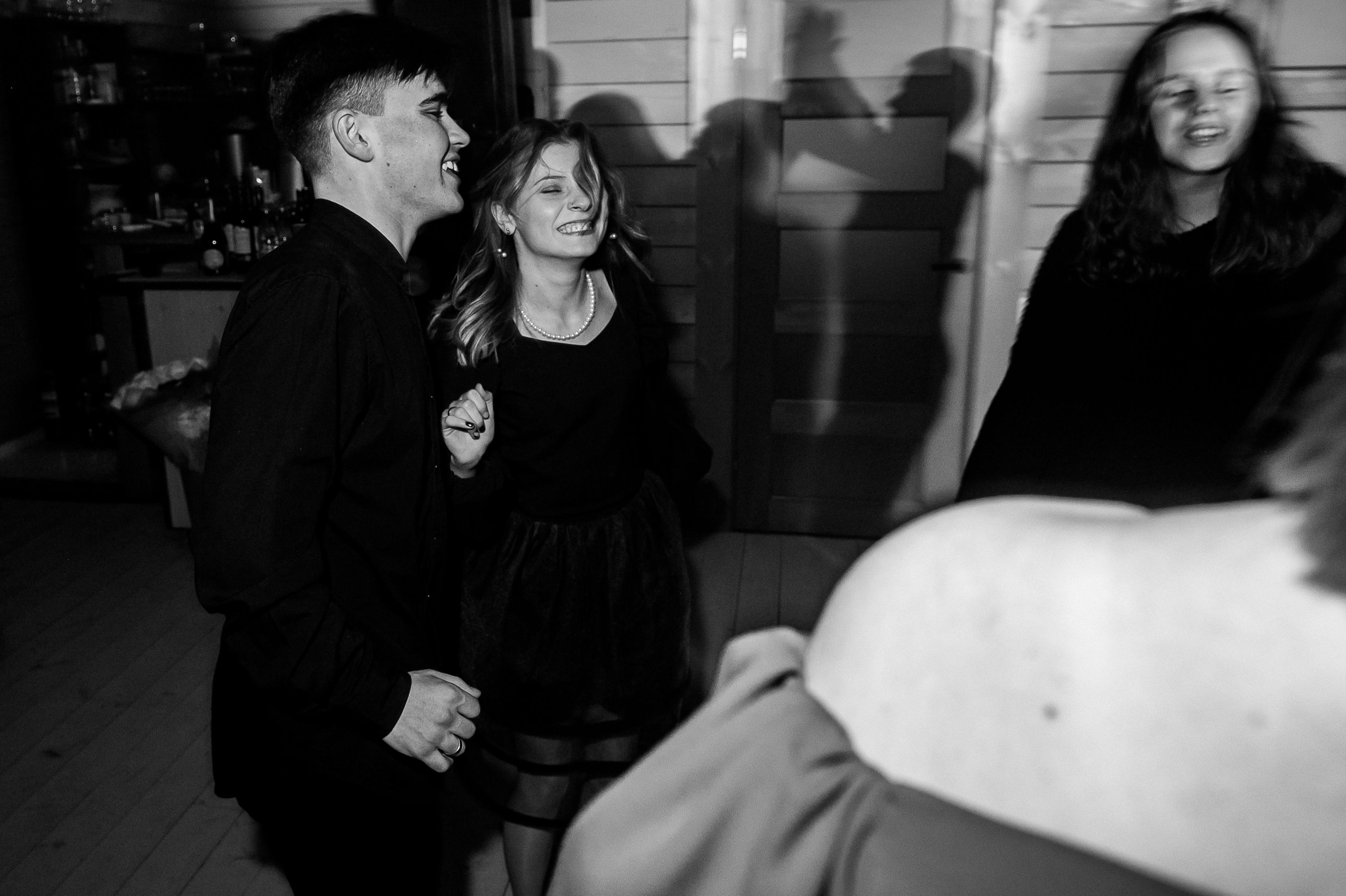 Свадебные сборы Кати и Степана в отеле Radisson Blu Olimpiyskiy. Свадебный фотограф Москва — Сергей и Татьяна