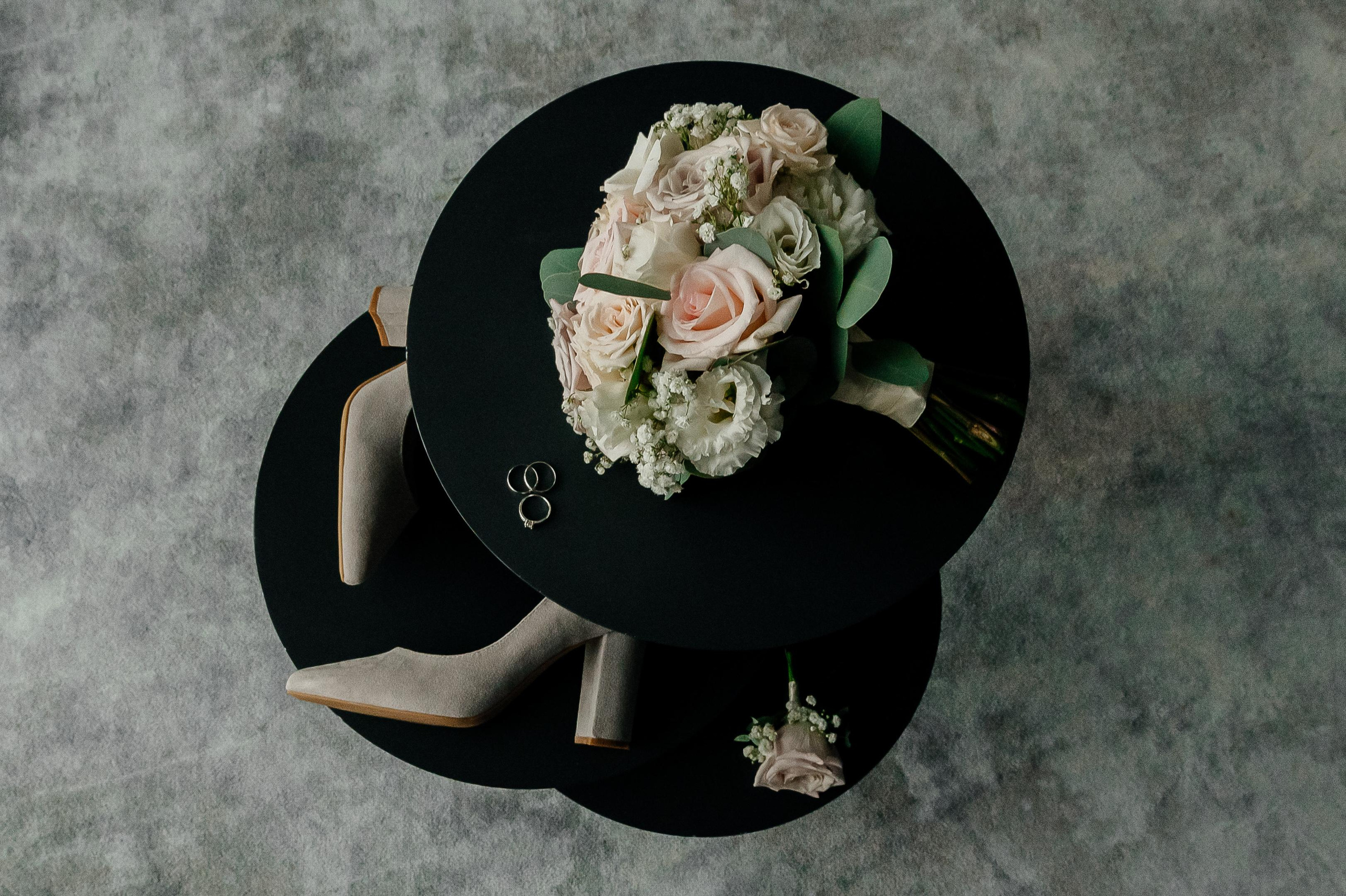 Осенняя свадьба Светы и Миши, со сбора в отеле Movenpic. Свадебный фотограф Москва — Сергей и Татьяна