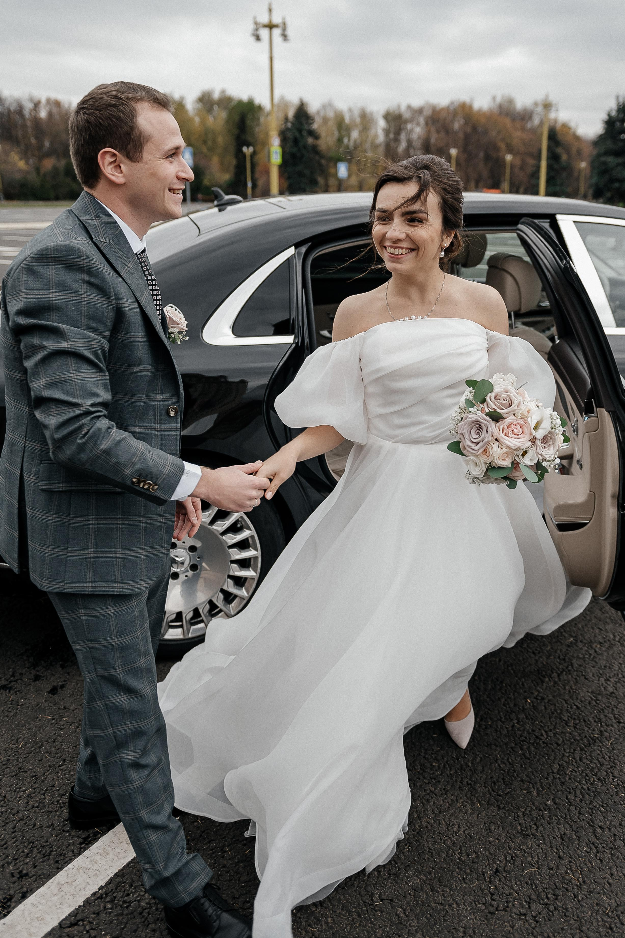 Осенняя свадьба Светы и Миши, со сбора в отеле Movenpic. Свадебный фотограф Москва — Сергей и Татьяна