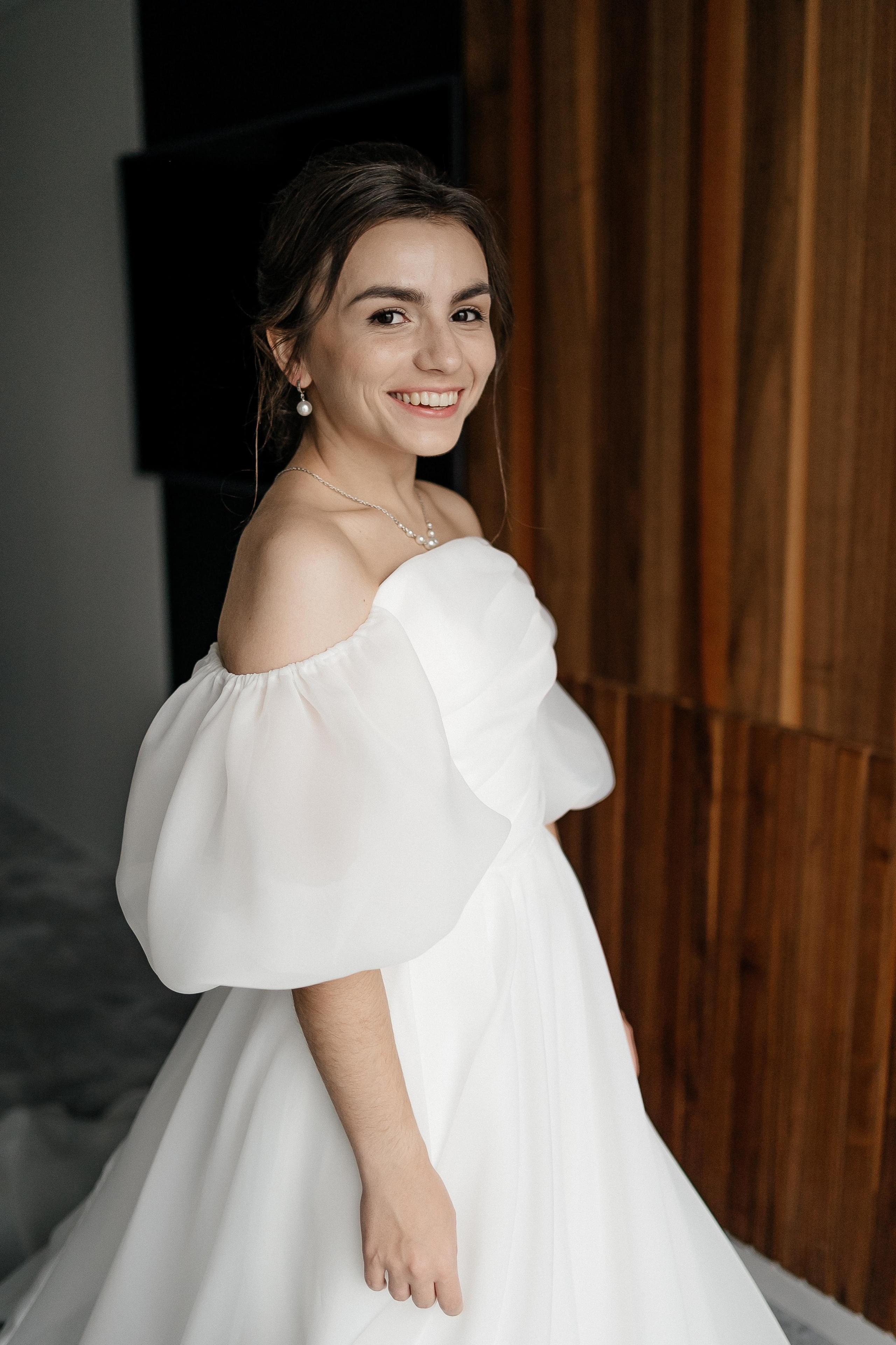 Осенняя свадьба Светы и Миши, со сбора в отеле Movenpic. Свадебный фотограф Москва — Сергей и Татьяна