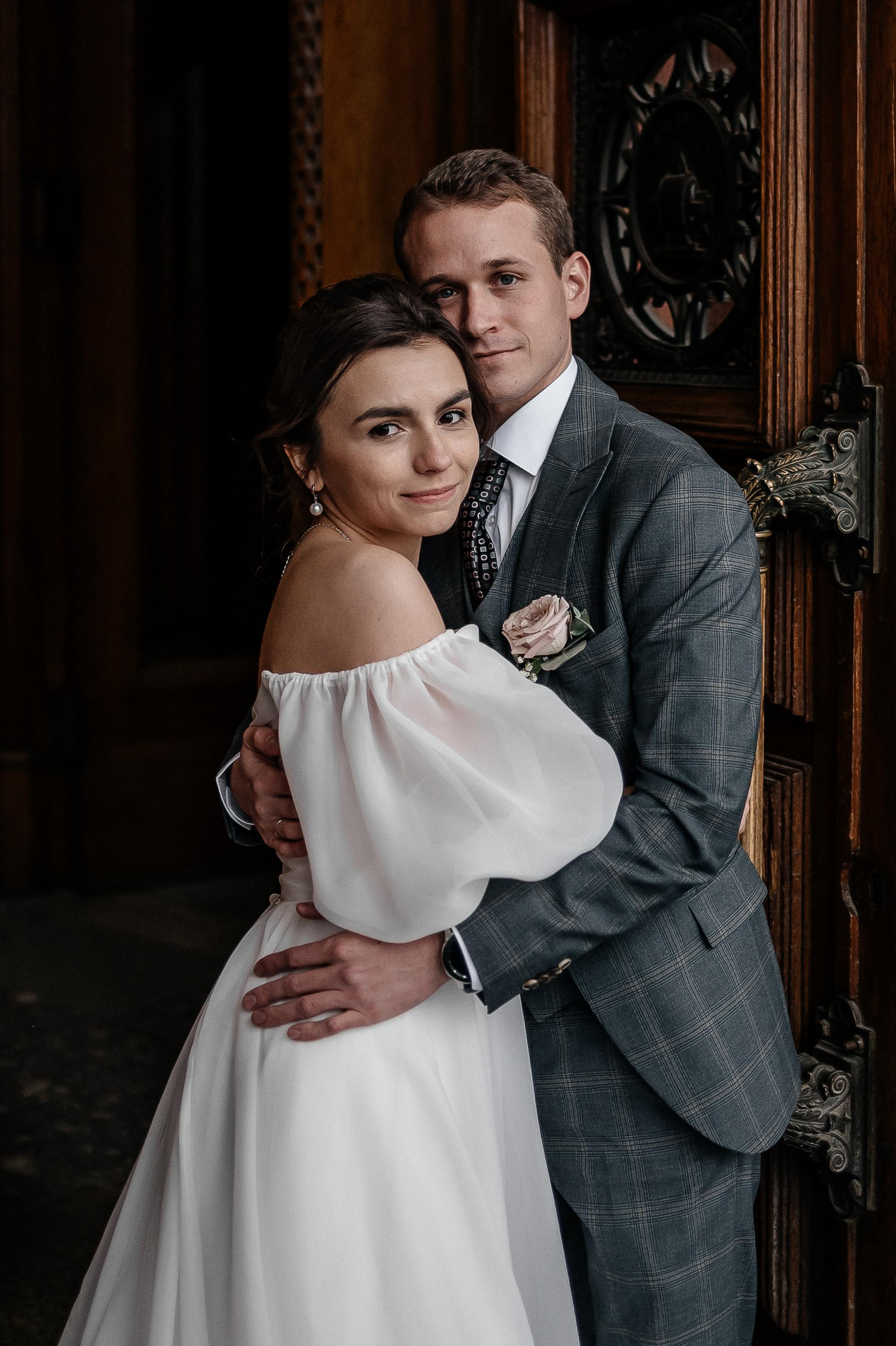 Осенняя свадьба Светы и Миши, со сбора в отеле Movenpic. Свадебный фотограф Москва — Сергей и Татьяна