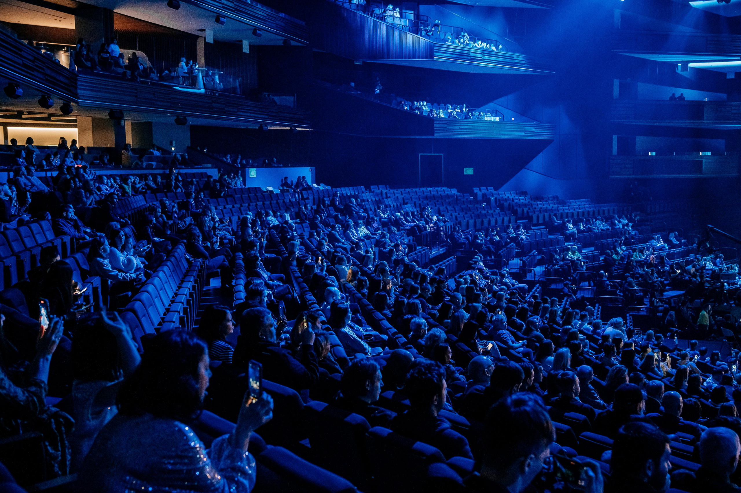Репортажный фотограф Москва. Фотосъемка музыкальной примии. Свадебный фотограф Москва — Сергей и Татьяна