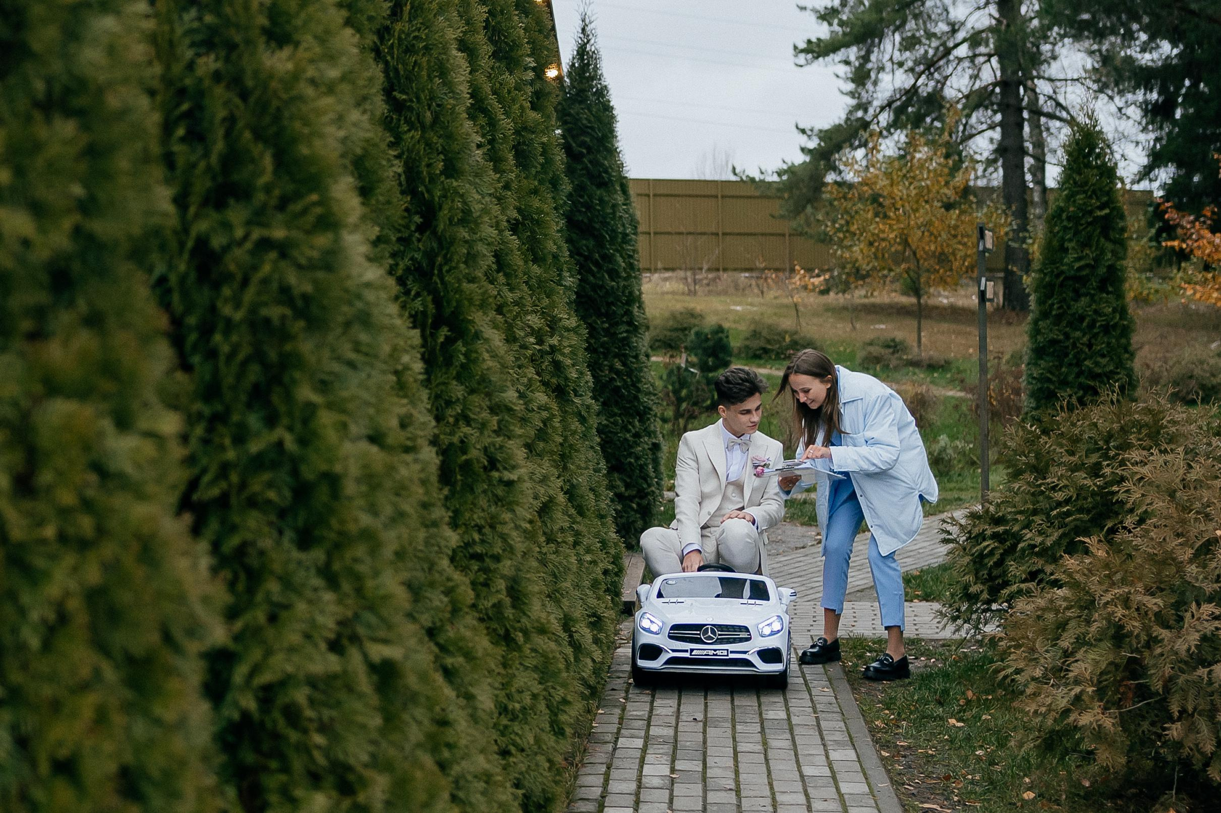 Свадебные сборы Кати и Степана в отеле Radisson Blu Olimpiyskiy. Свадебный фотограф Москва — Сергей и Татьяна