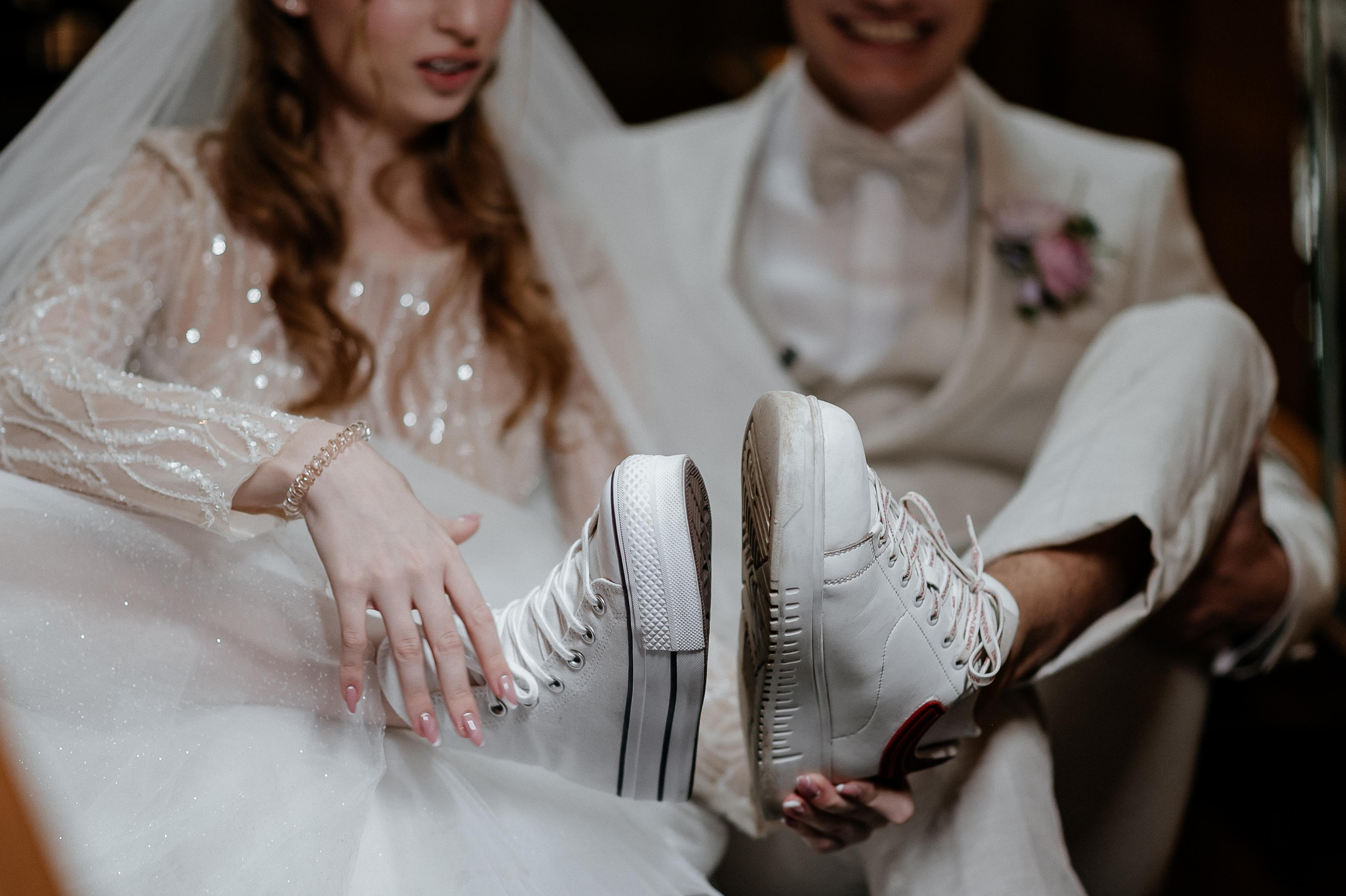 Свадебные сборы Кати и Степана в отеле Radisson Blu Olimpiyskiy. Свадебный фотограф Москва — Сергей и Татьяна