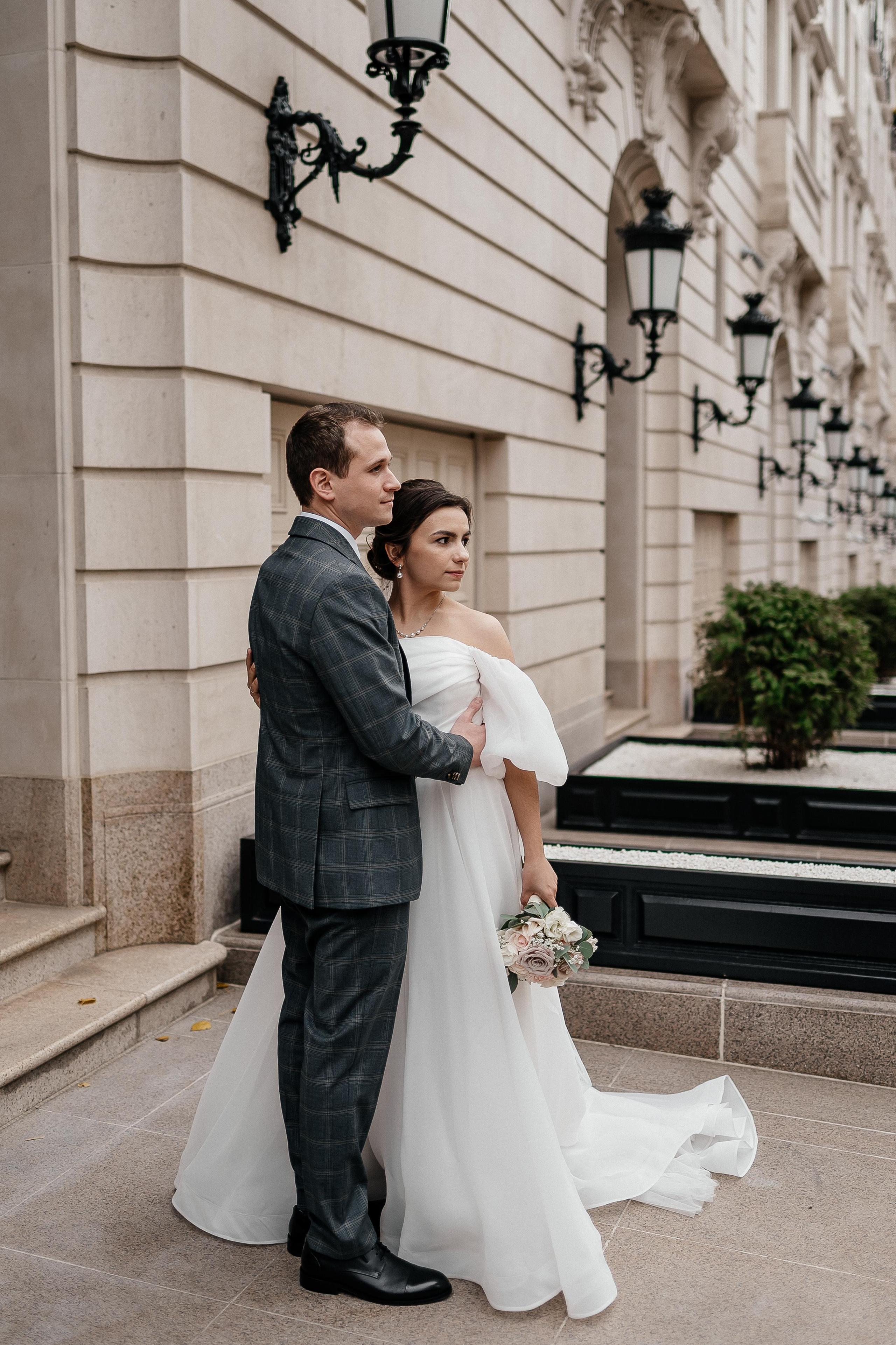 Осенняя свадьба Светы и Миши, со сбора в отеле Movenpic. Свадебный фотограф Москва — Сергей и Татьяна
