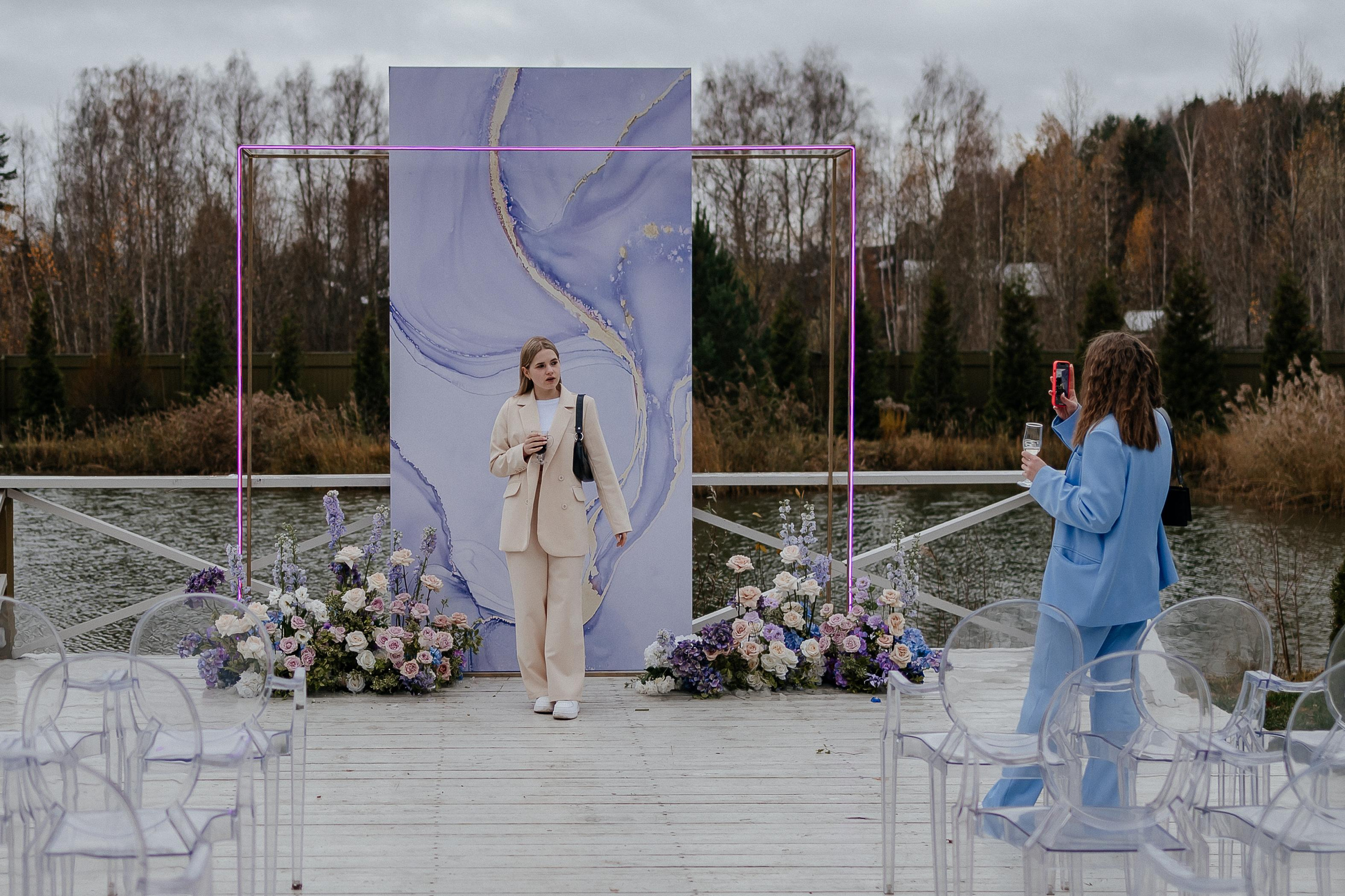 Свадебные сборы Кати и Степана в отеле Radisson Blu Olimpiyskiy. Свадебный фотограф Москва — Сергей и Татьяна