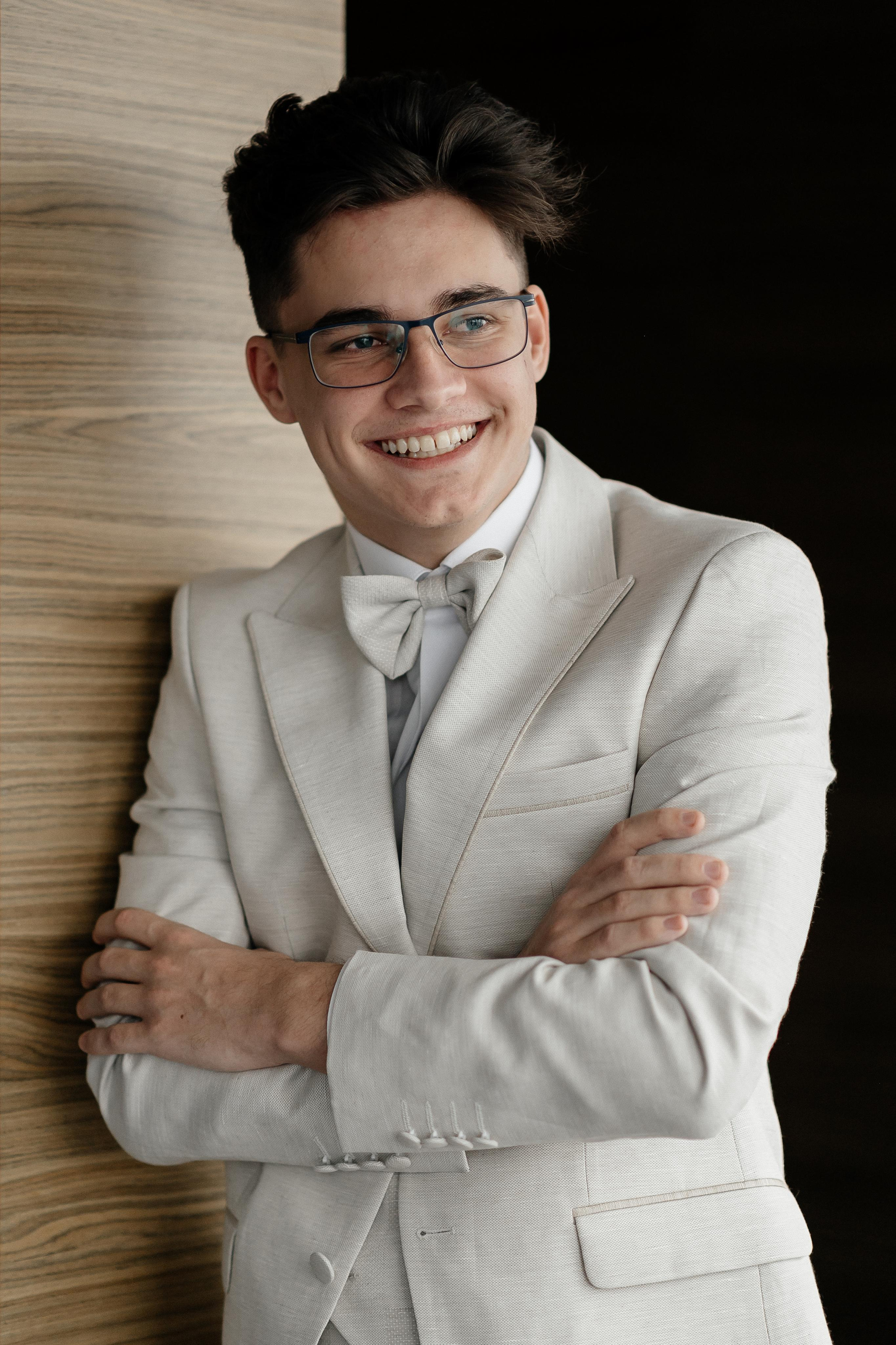 Свадебные сборы Кати и Степана в отеле Radisson Blu Olimpiyskiy. Свадебный фотограф Москва — Сергей и Татьяна