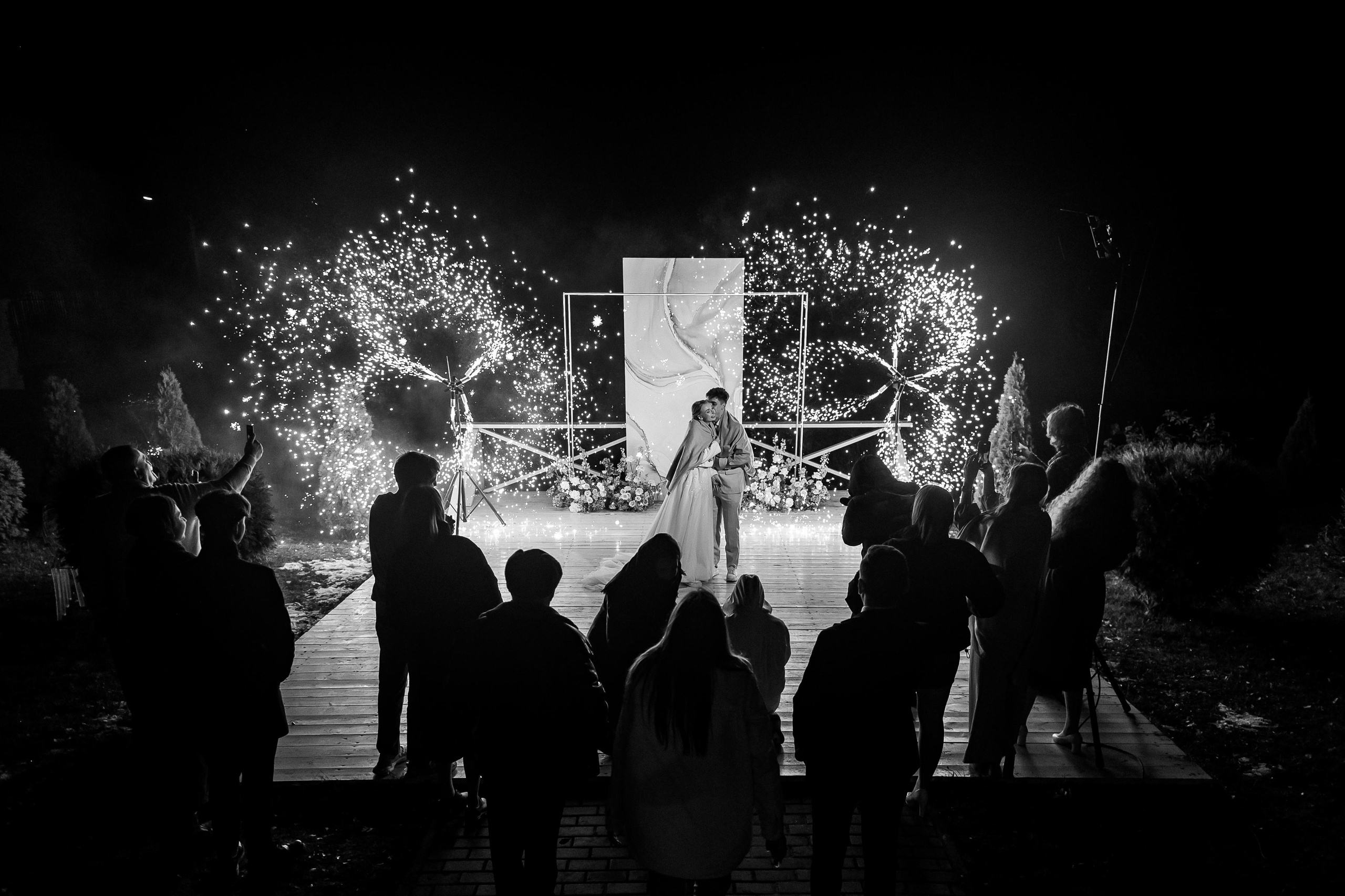 Свадебные сборы Кати и Степана в отеле Radisson Blu Olimpiyskiy. Свадебный фотограф Москва — Сергей и Татьяна