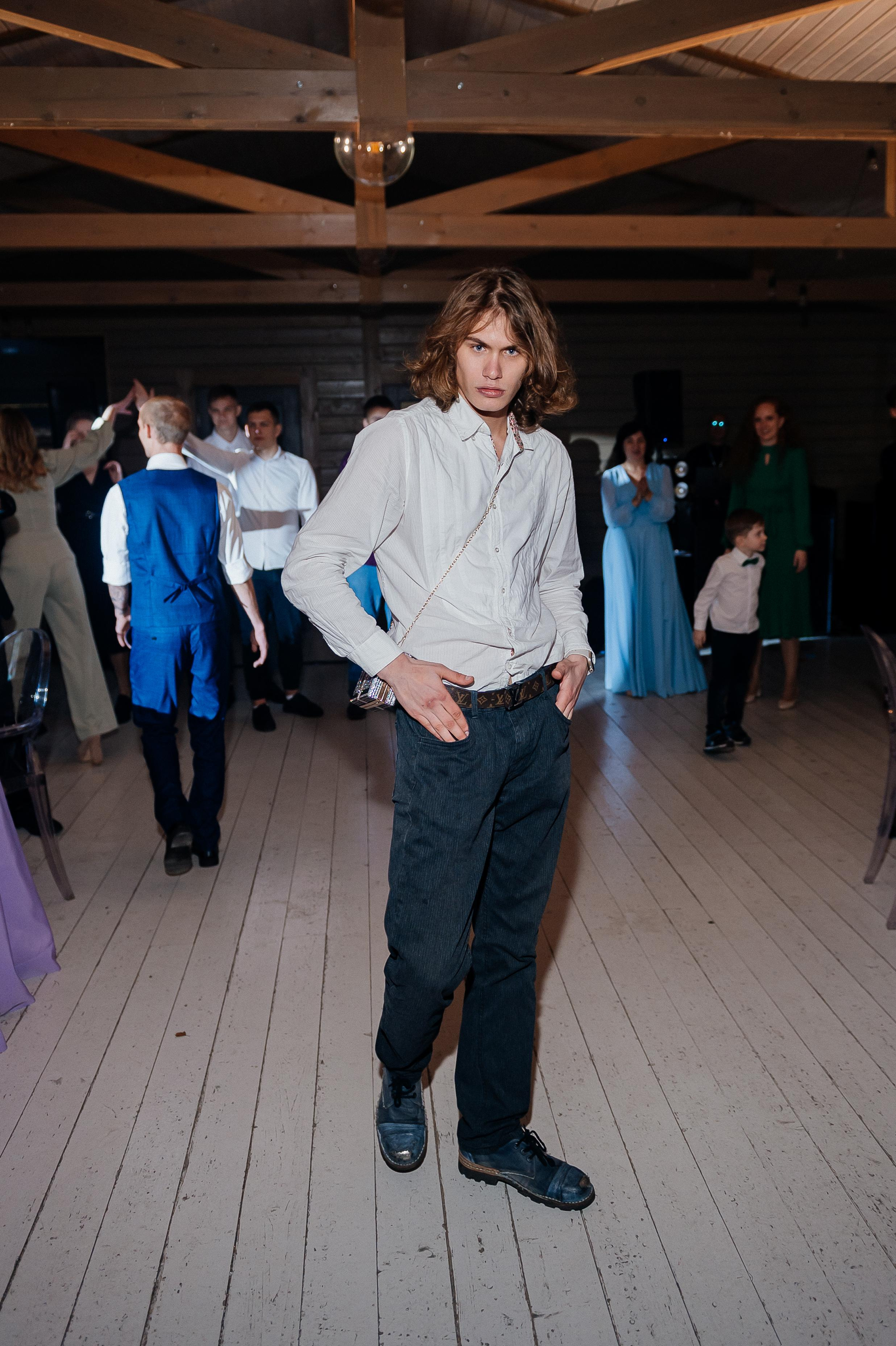 Свадебные сборы Кати и Степана в отеле Radisson Blu Olimpiyskiy. Свадебный фотограф Москва — Сергей и Татьяна